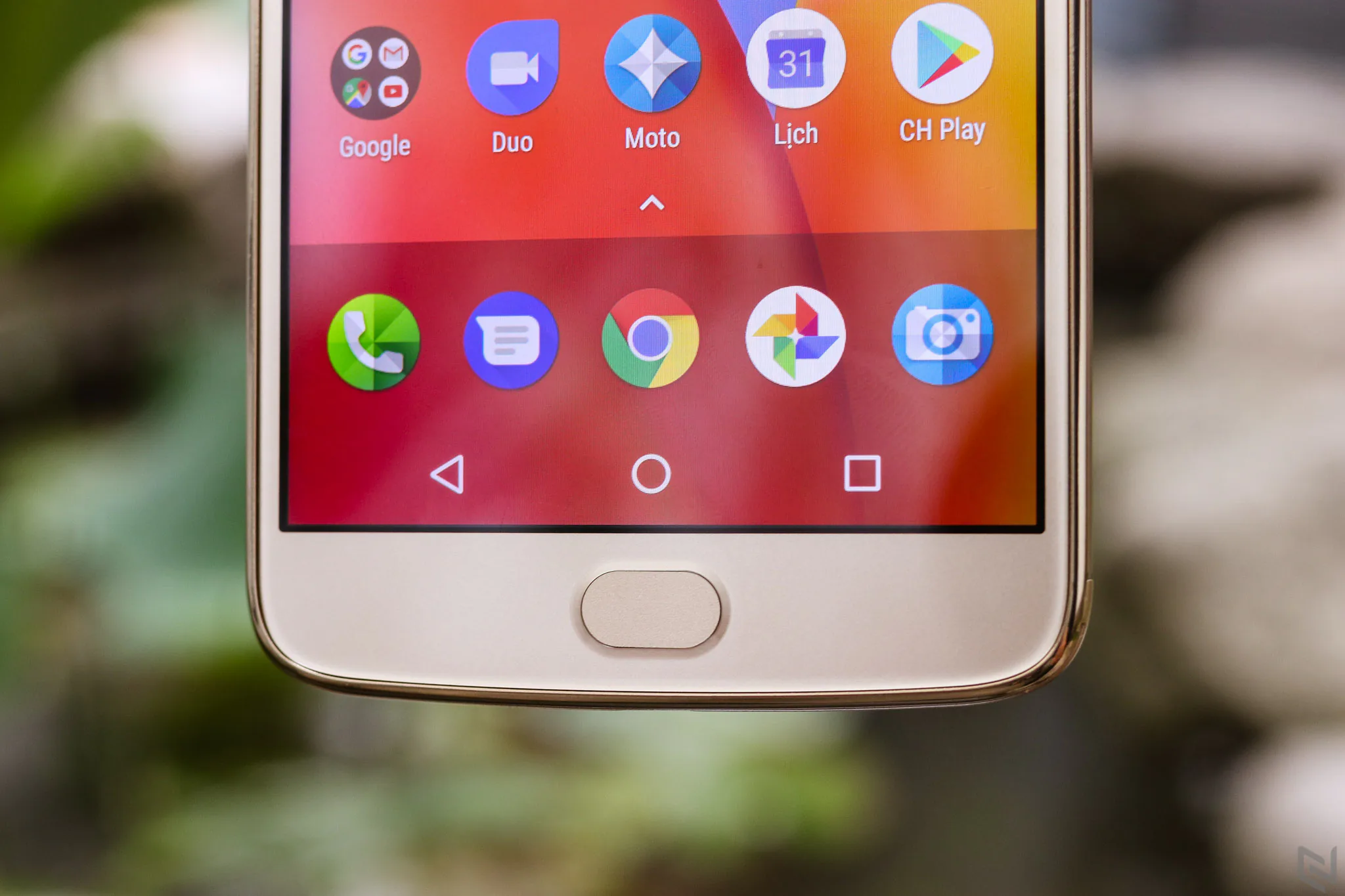Đánh giá Moto E4 Plus: Thêm một đối thủ cạnh tranh phân khúc "pin khủng 5000 mAh"