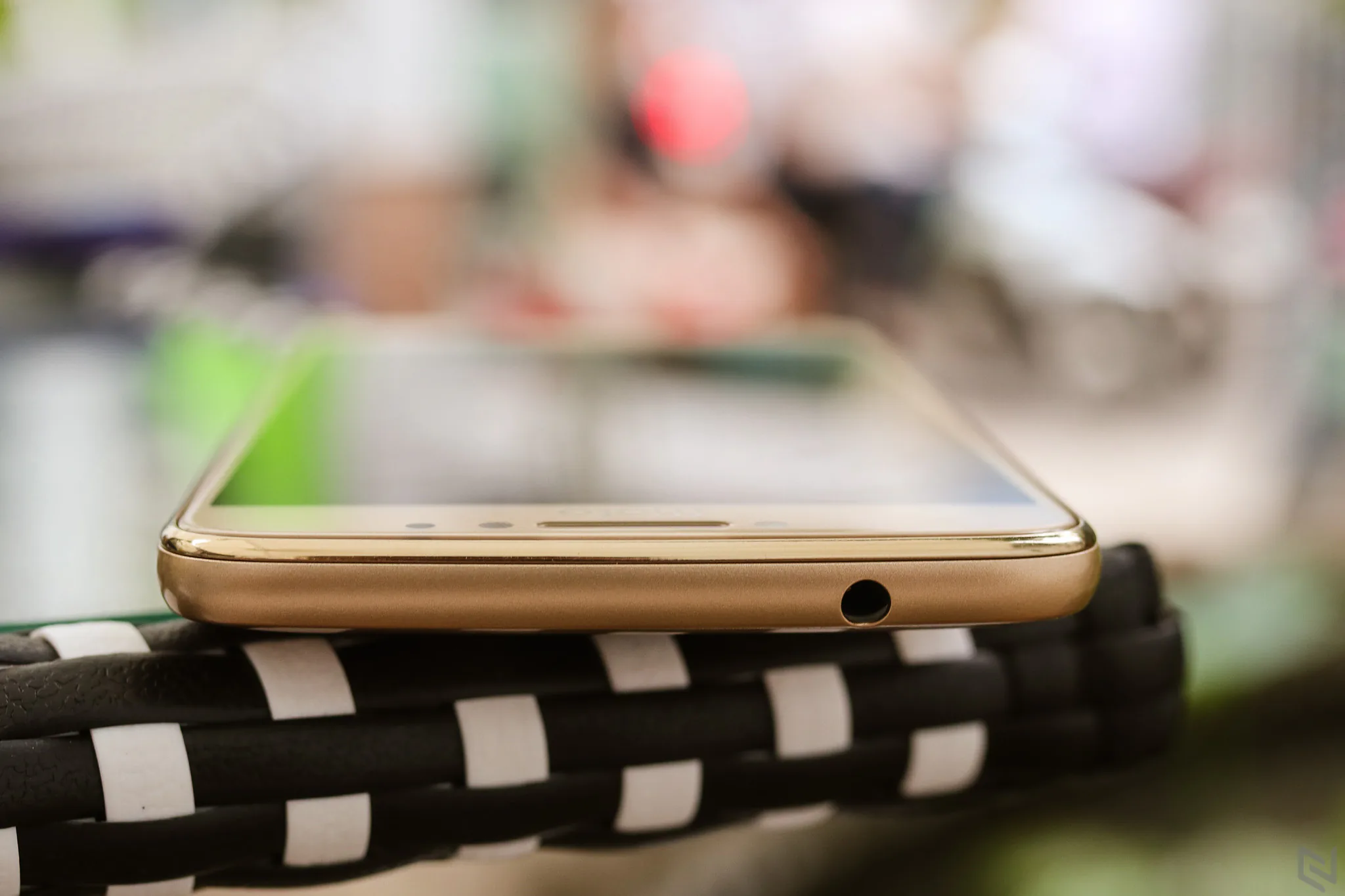 Đánh giá Moto E4 Plus: Thêm một đối thủ cạnh tranh phân khúc "pin khủng 5000 mAh"