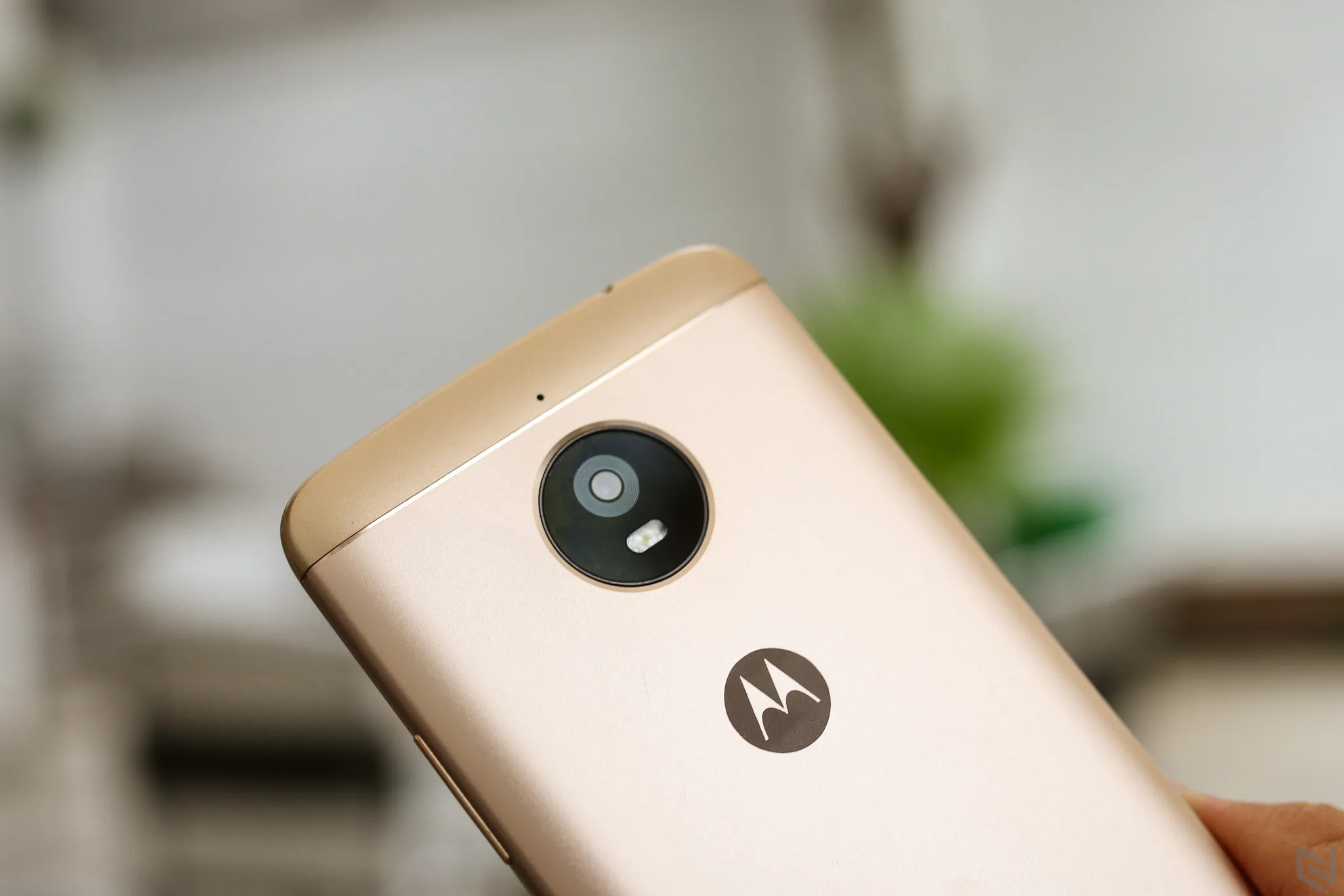 Đánh giá Moto E4 Plus: Thêm một đối thủ cạnh tranh phân khúc "pin khủng 5000 mAh"