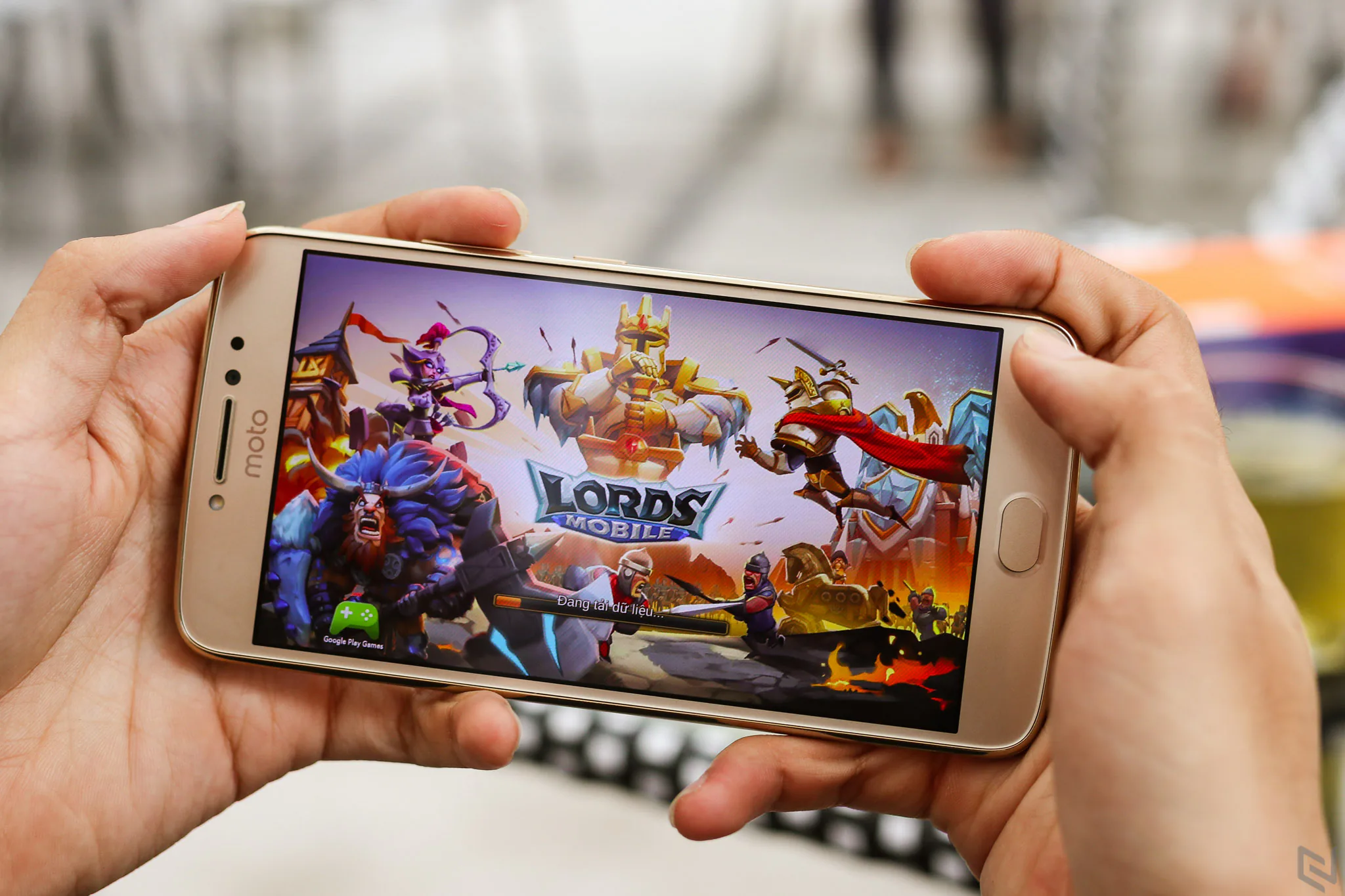 Đánh giá Moto E4 Plus: Thêm một đối thủ cạnh tranh phân khúc "pin khủng 5000 mAh"