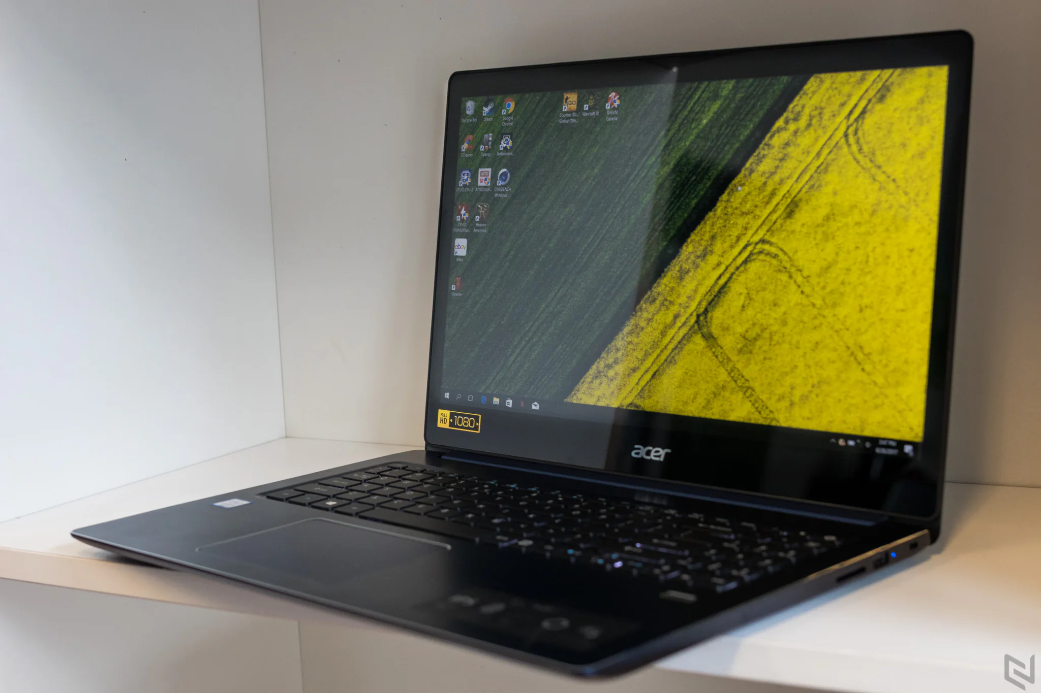 Trải nghiệm nhanh Acer Swift 3 2017, laptop đầu tiên trang bị CPU Intel thế hệ 8 tại Việt Nam