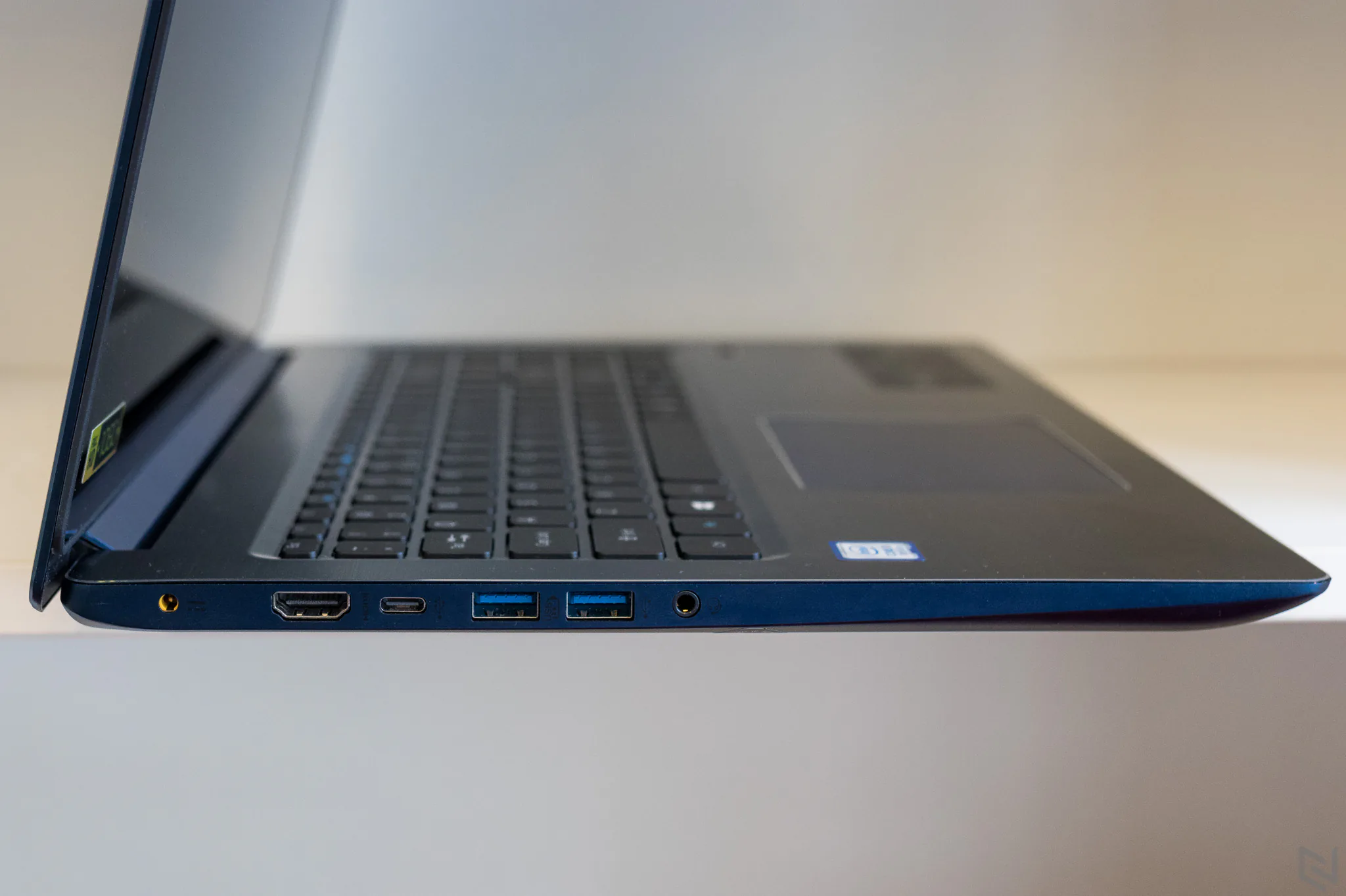 Trải nghiệm nhanh Acer Swift 3 2017, laptop đầu tiên trang bị CPU Intel thế hệ 8 tại Việt Nam