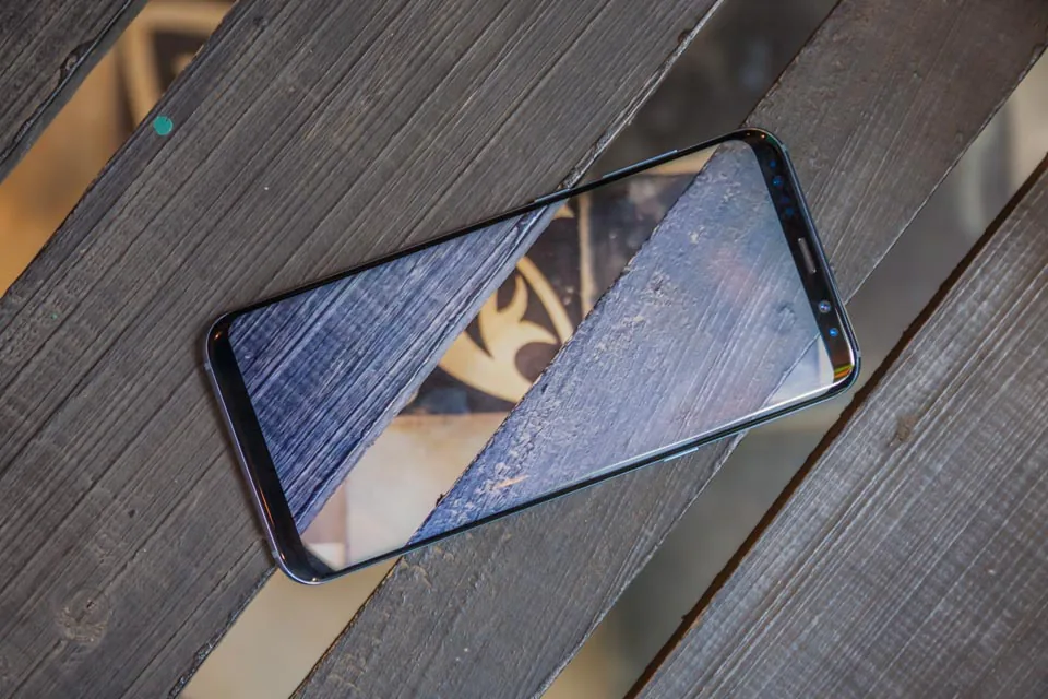 Màn hình vô cực và camera kép sẽ có mặt trên dòng Galaxy A 2018