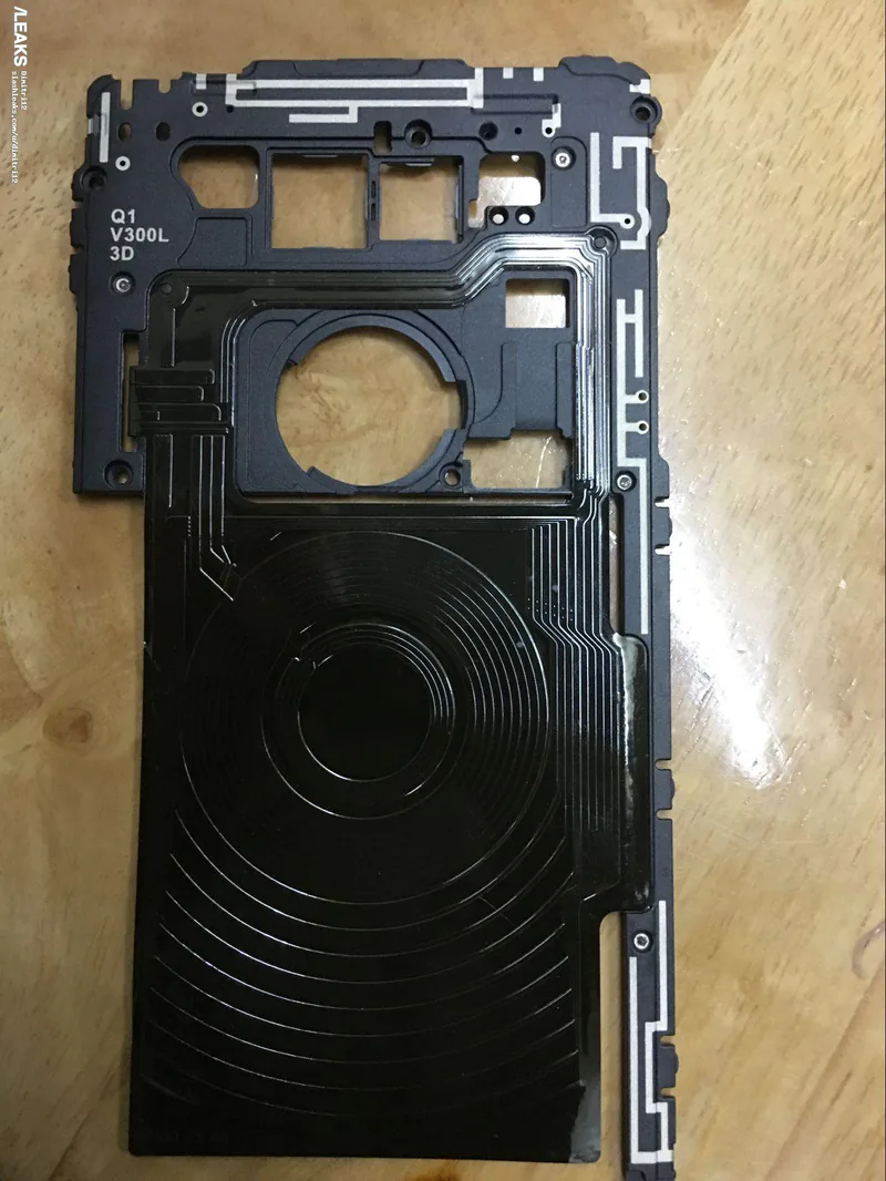 Sự khác biệt giữa Galaxy Note 8 và LG V30