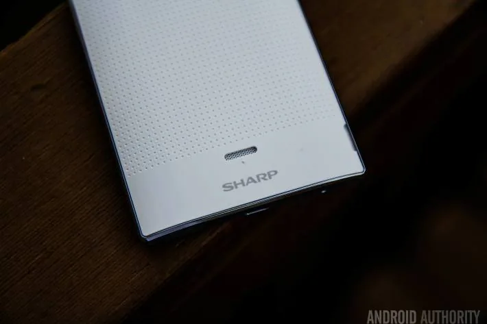 Sharp giới thiệu Aquos S2 điện thoại viền màn hình mỏng nhất