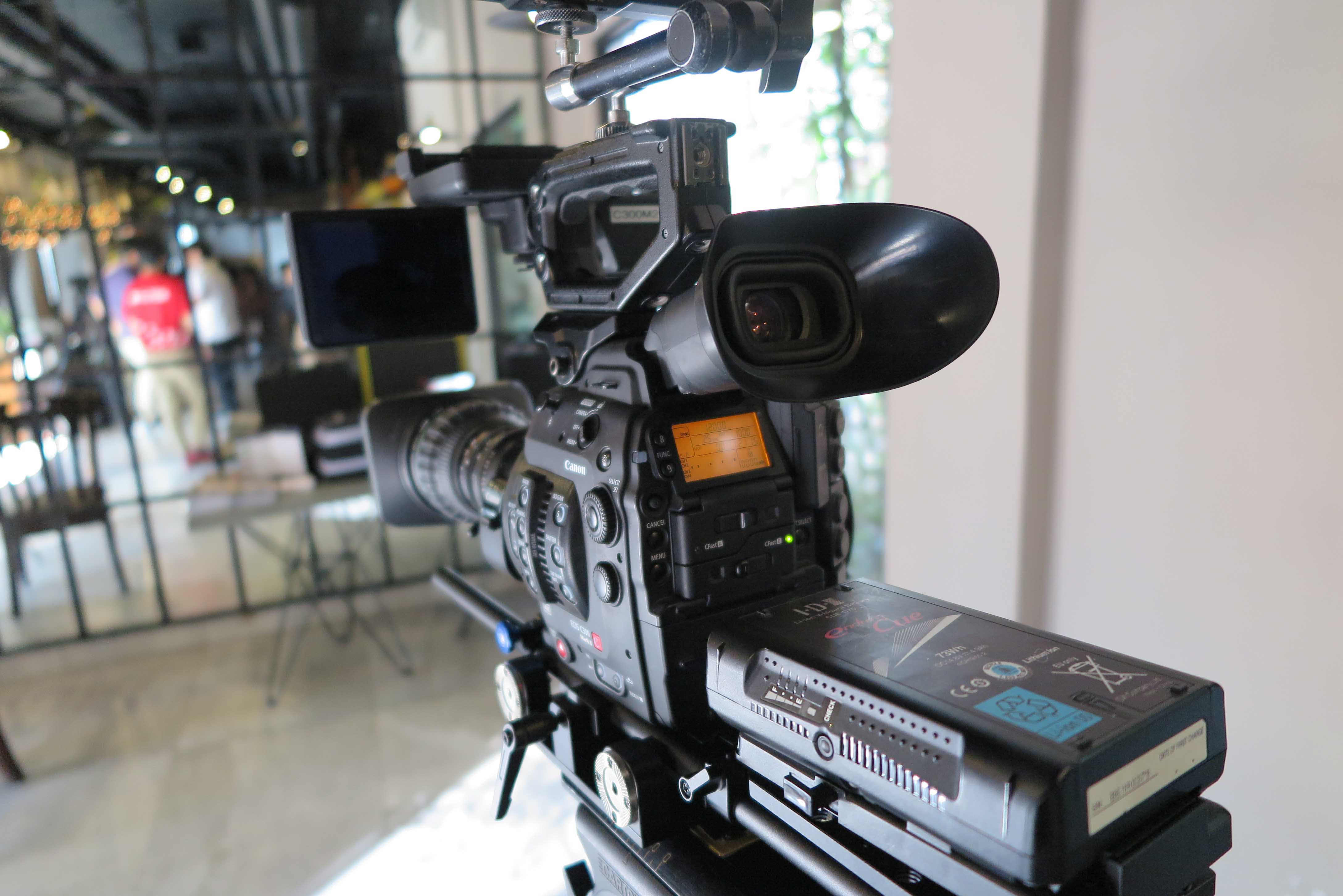 Canon ra mắt EOS C200: hỗ trợ quay phim độ phân giải 4K ở định dạng MP4 và chuẩn Cinema RAW Light mới