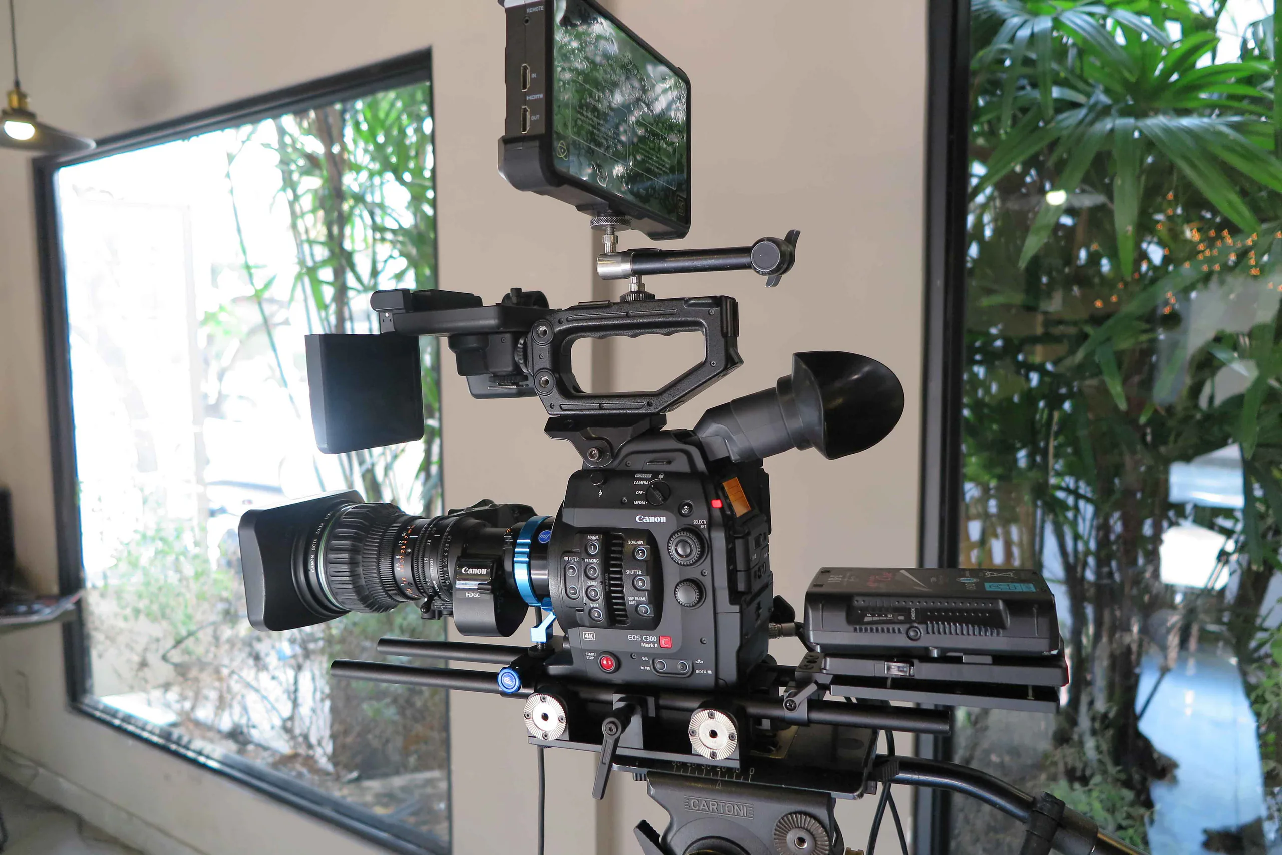 Canon ra mắt EOS C200: hỗ trợ quay phim độ phân giải 4K ở định dạng MP4 và chuẩn Cinema RAW Light mới
