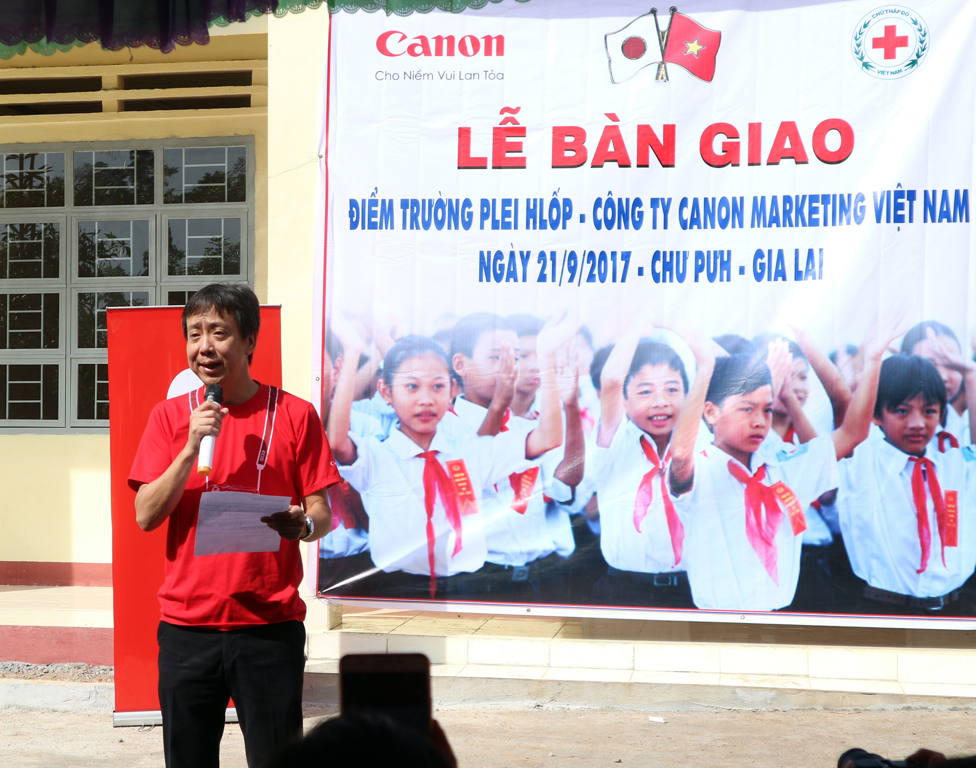 Hàng ngàn học sinh đã có nơi học khang trang với  57 ngôi trường Canon xây tại Việt Nam
