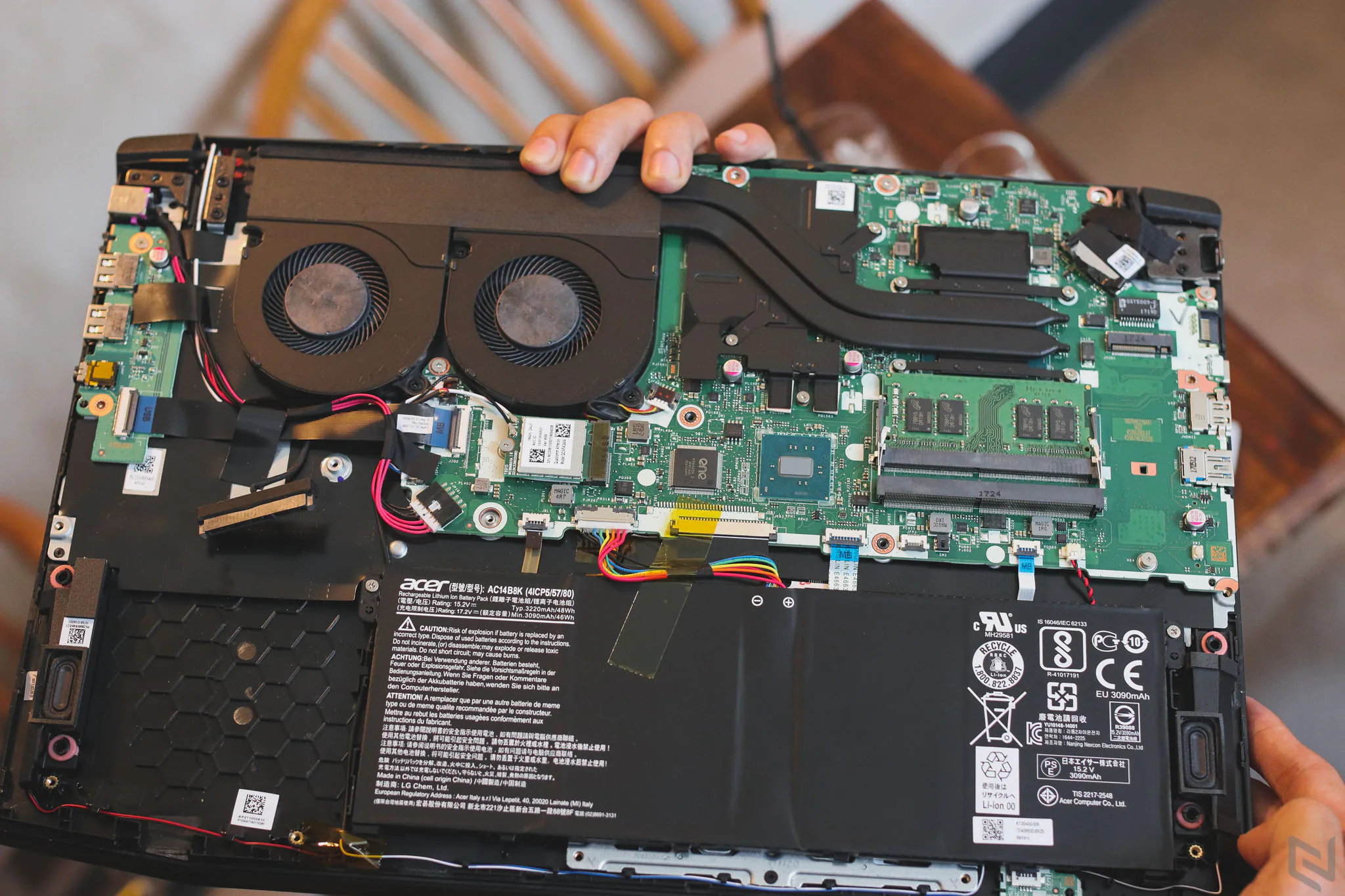 Đánh giá Acer Nitro 5: Vẫn là chất của Predator, tản nhiệt hiệu quả