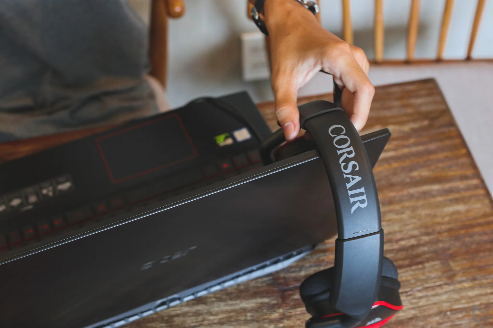 Trên tay đánh giá nhanh Corsair Void Pro Surround: Đa dụng, đẹp và bền bỉ