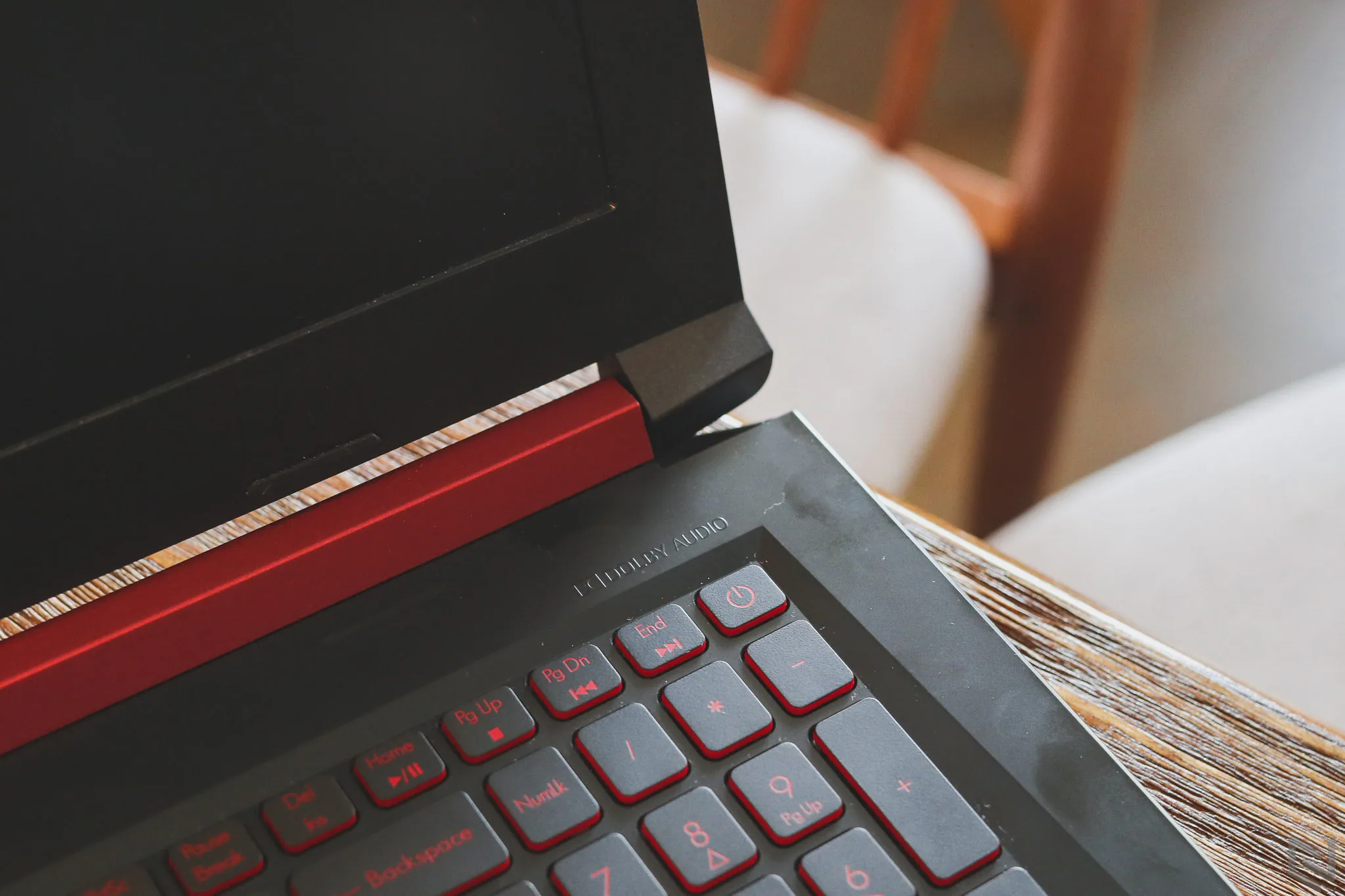 Đánh giá Acer Nitro 5: Vẫn là chất của Predator, tản nhiệt hiệu quả