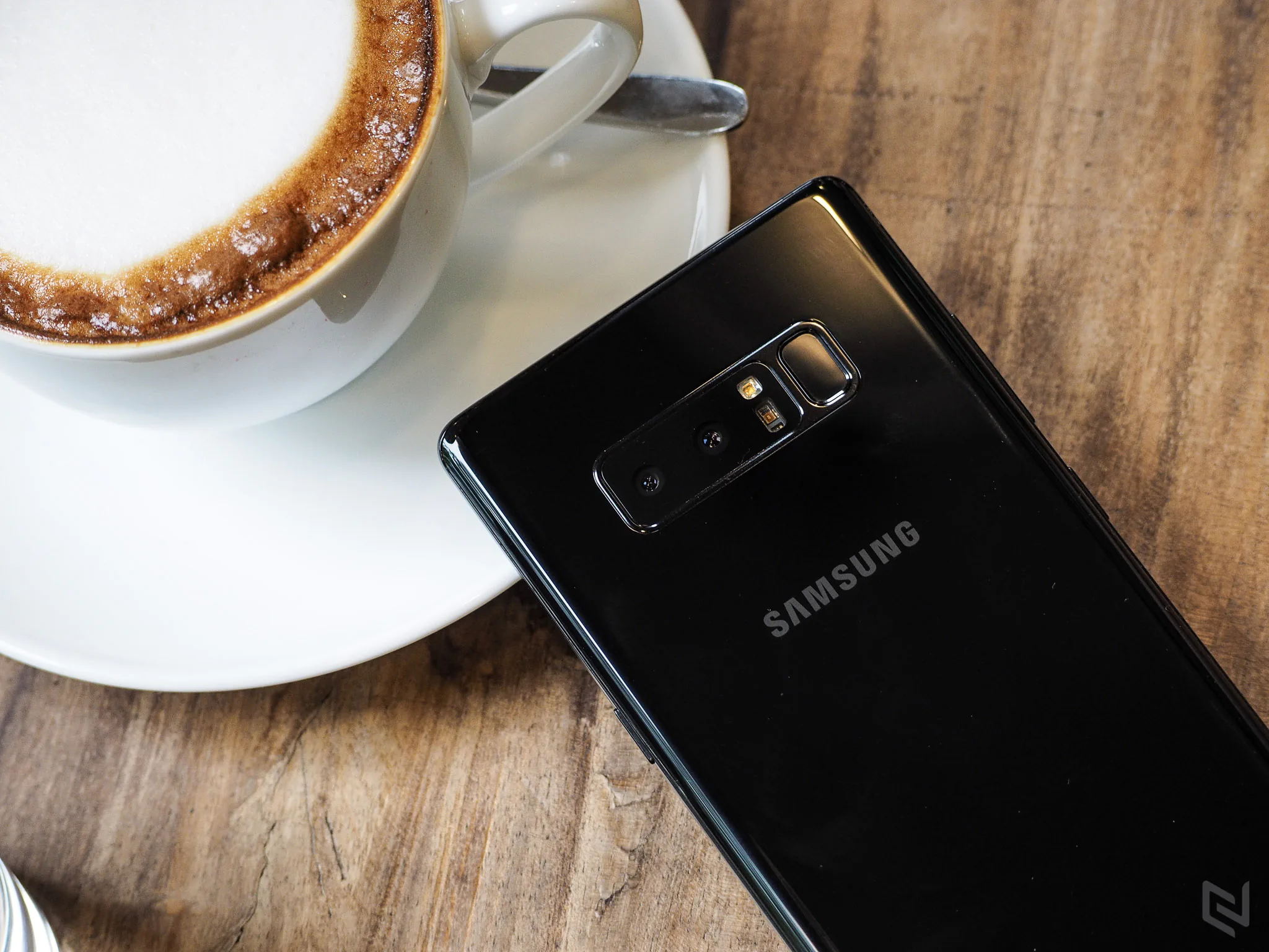 Trên tay Samsung Galaxy Note 8 chính hãng tại Việt Nam