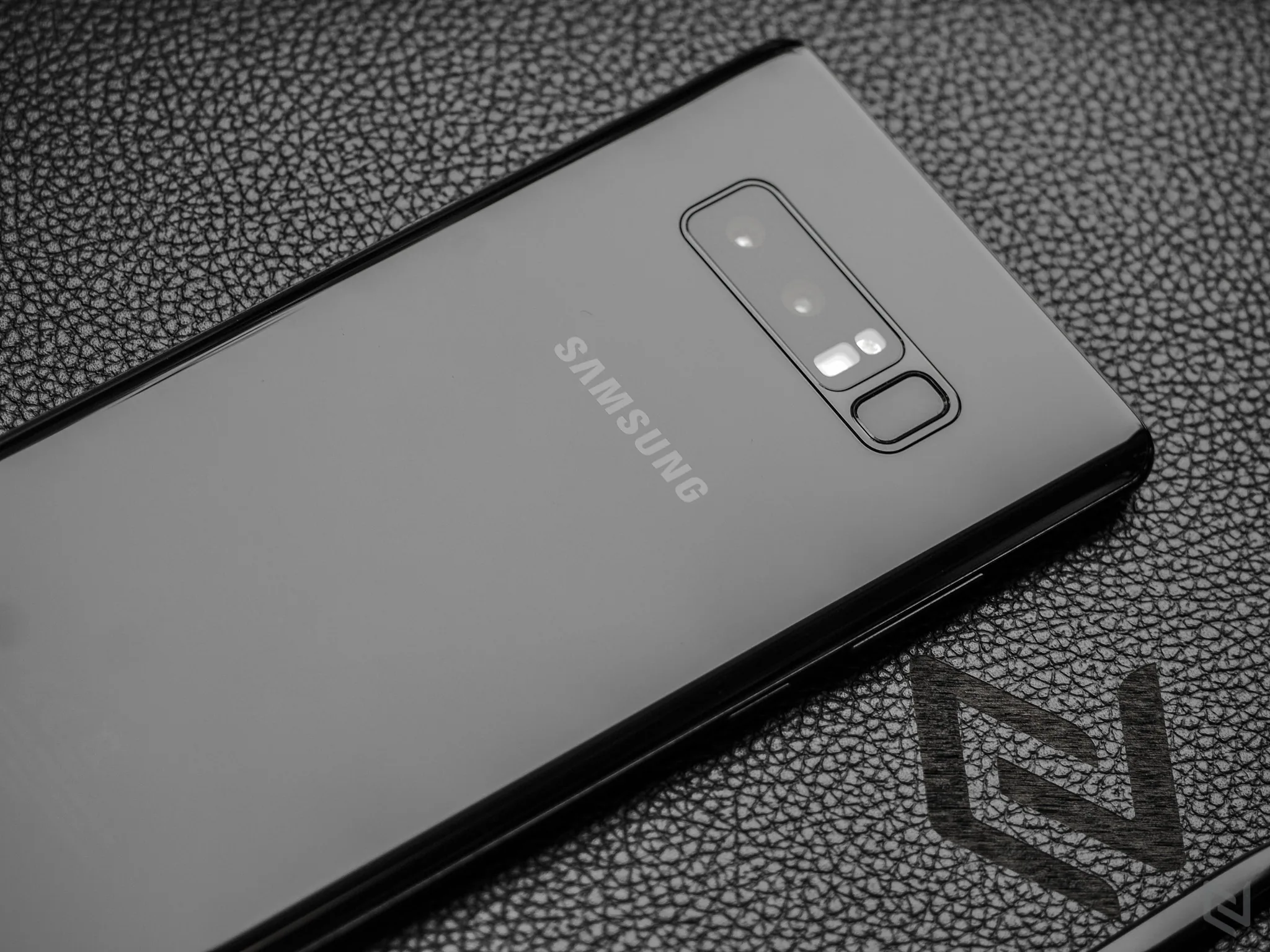 Trên tay Samsung Galaxy Note 8 chính hãng tại Việt Nam
