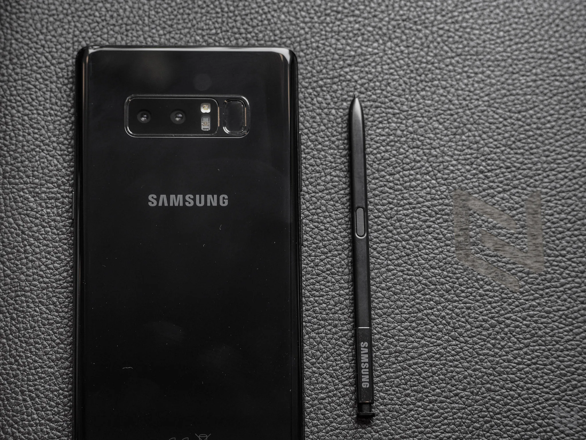 Trên tay Samsung Galaxy Note 8 chính hãng tại Việt Nam