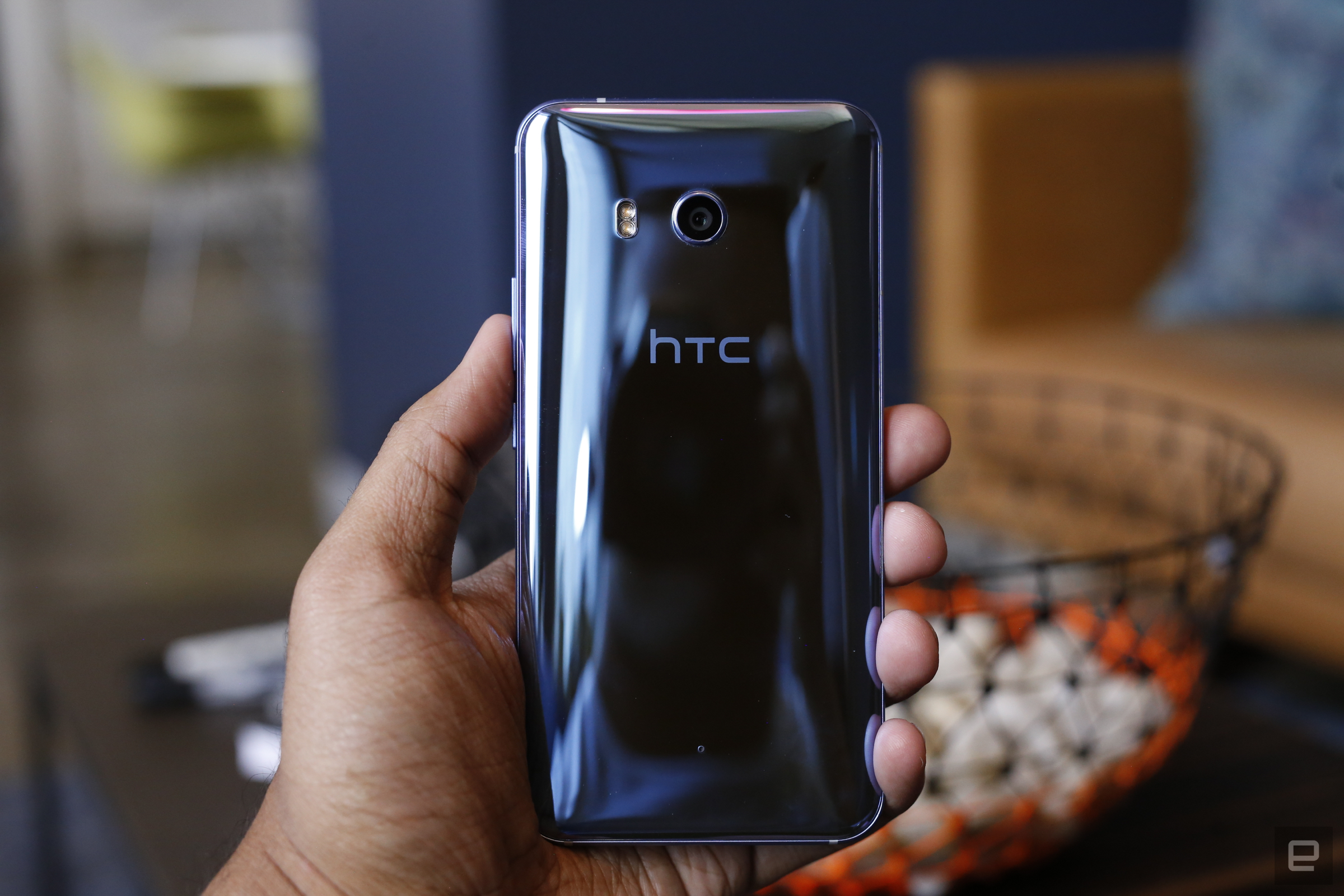 Kiểm tra bảo hành sản phẩm HTC