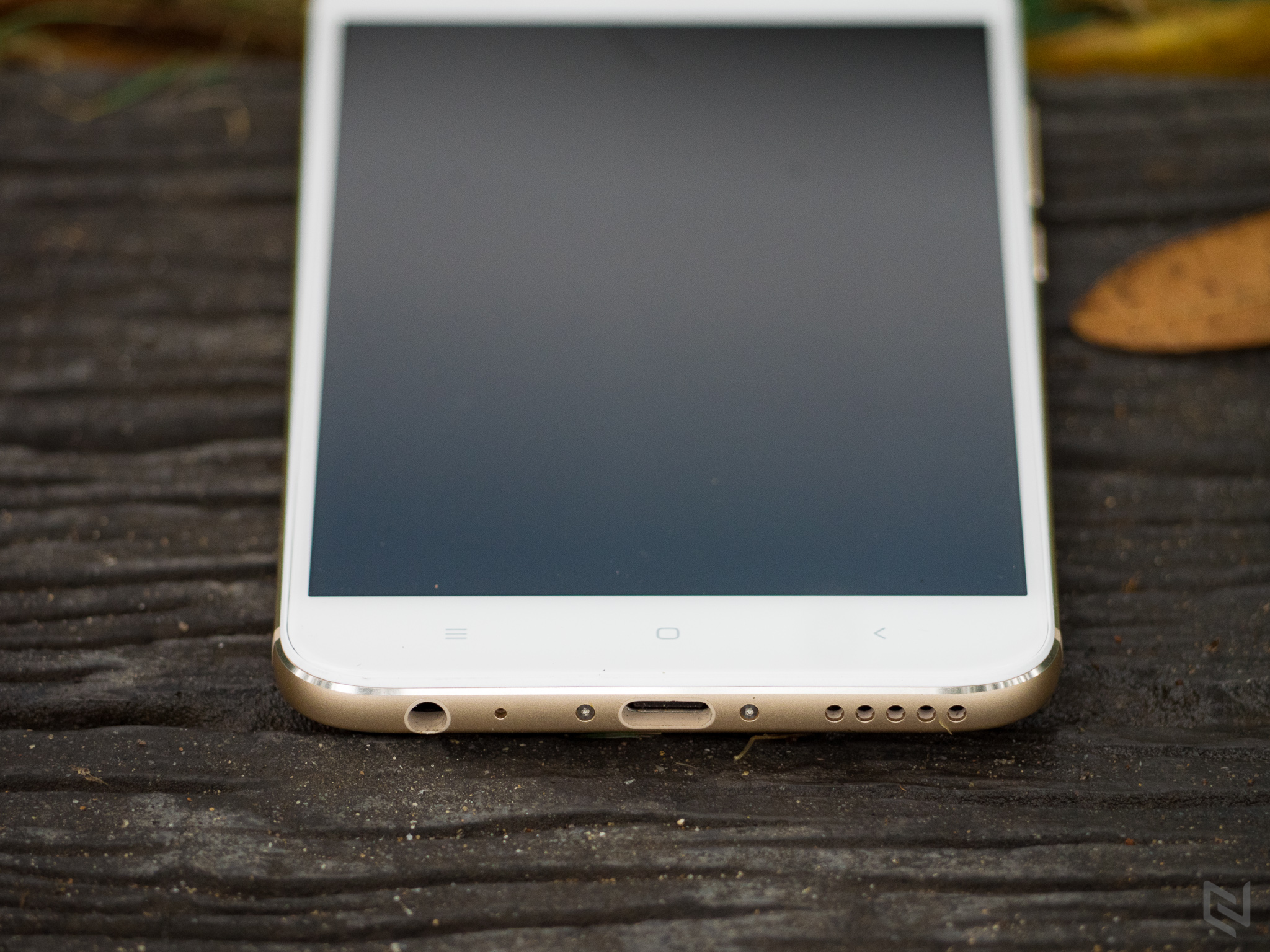 Đánh giá chi tiết Xiaomi Mi A1: Sức hút đến từ bên trong