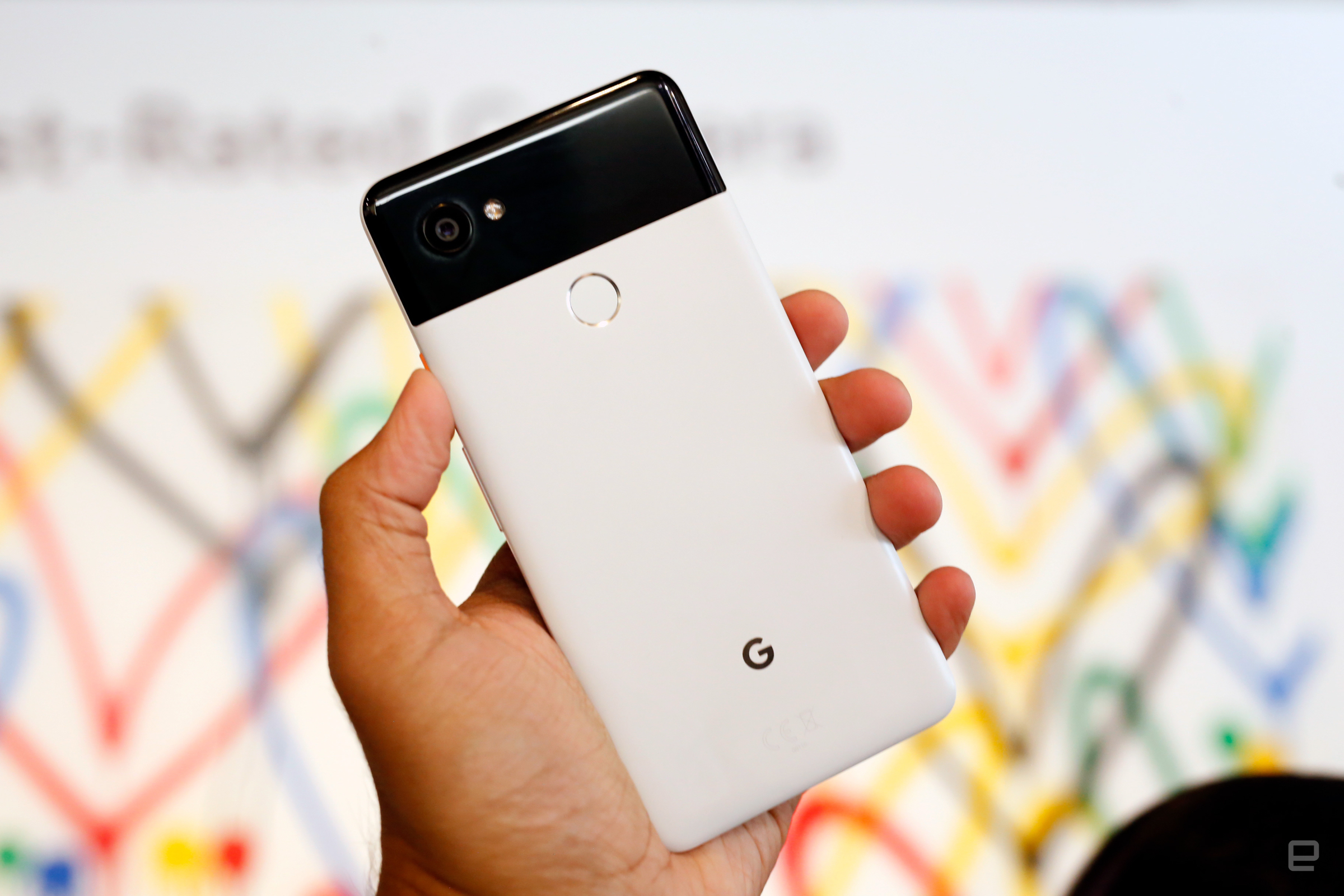 Google Pixel 2 XL chính thức: hợp xu hướng, không quá nổi bật, đạt 94 điểm DxOMark