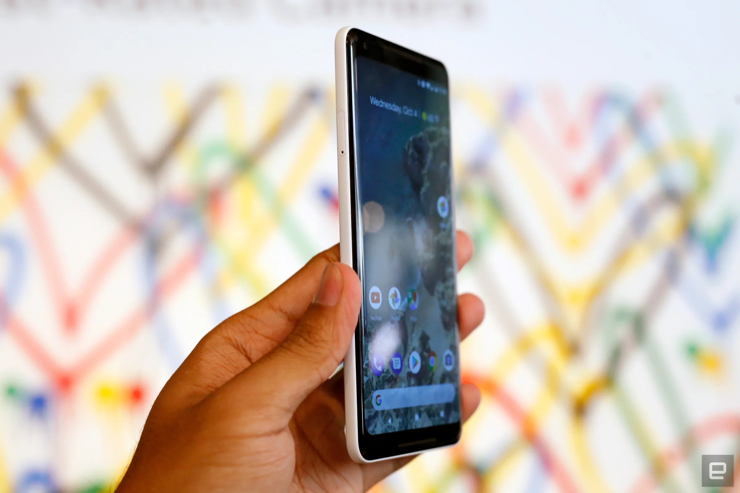 Google Pixel 2 XL chính thức: hợp xu hướng, không quá nổi bật, đạt 94 điểm DxOMark