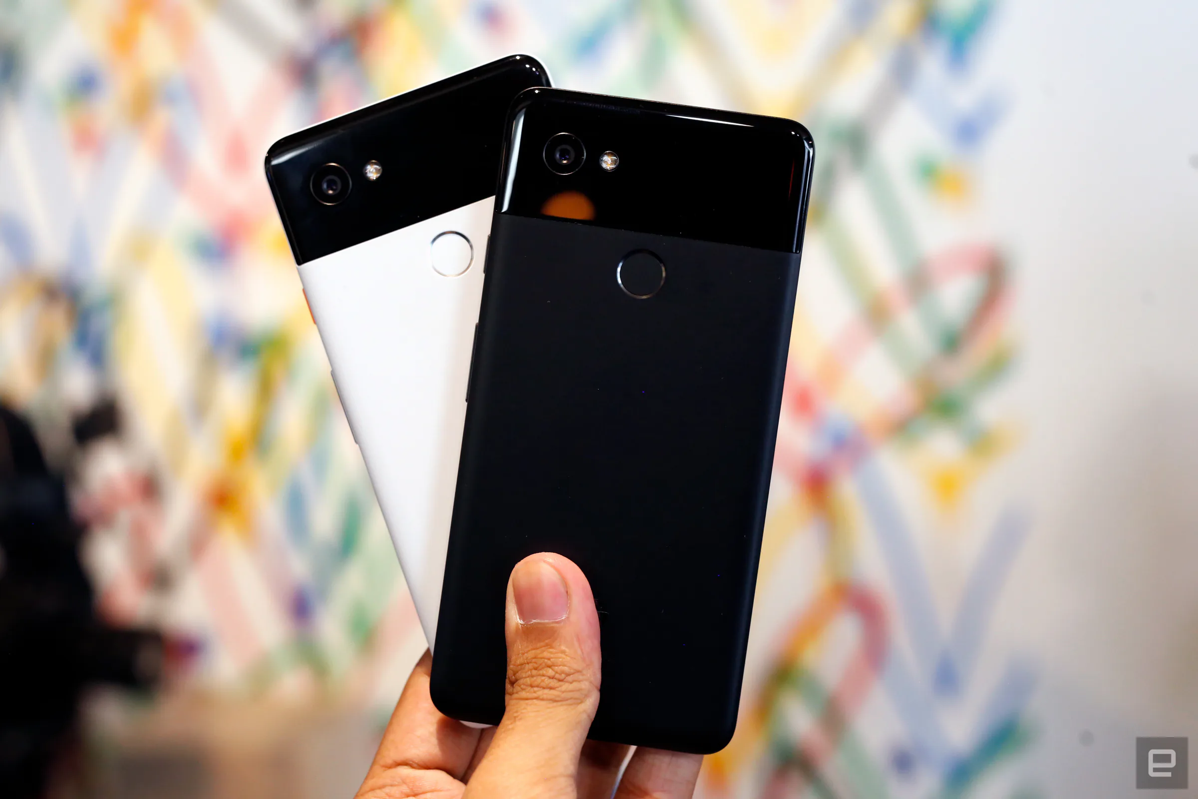 Google Pixel 2 XL chính thức: hợp xu hướng, không quá nổi bật, đạt 94 điểm DxOMark