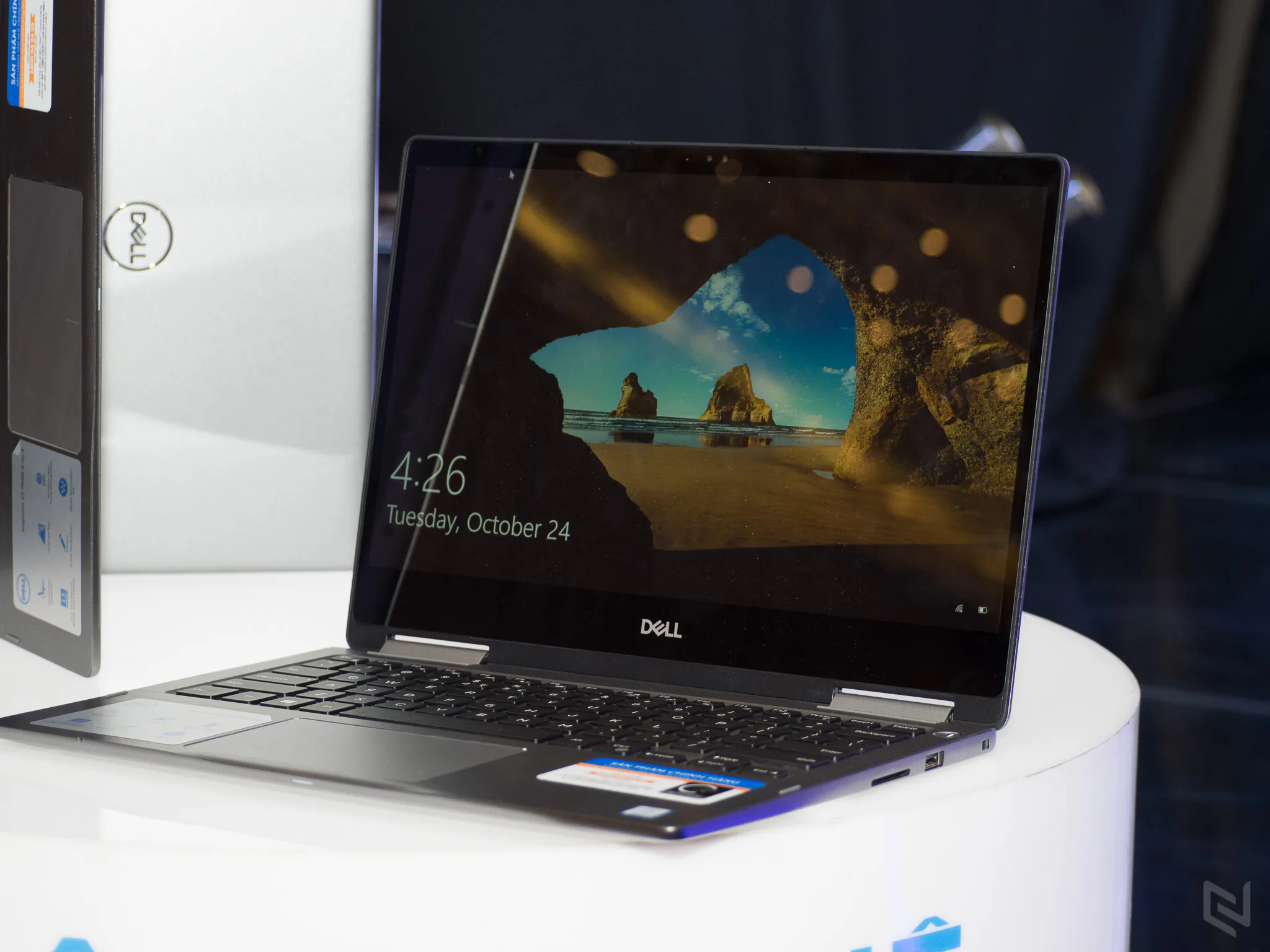 Dell chính thức giới thiệu 2 chiếc laptop lai đầu tiên dòng XPS và Inspiron 7000