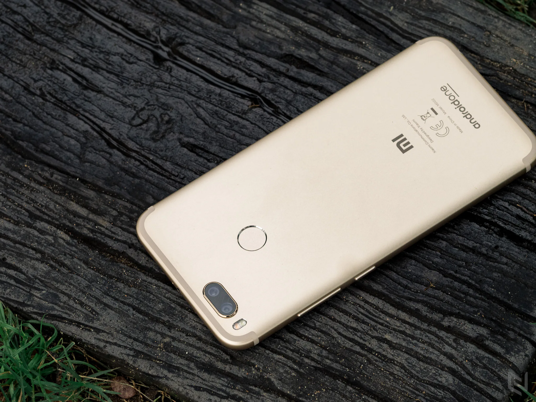 Đánh giá chi tiết Xiaomi Mi A1: Sức hút đến từ bên trong