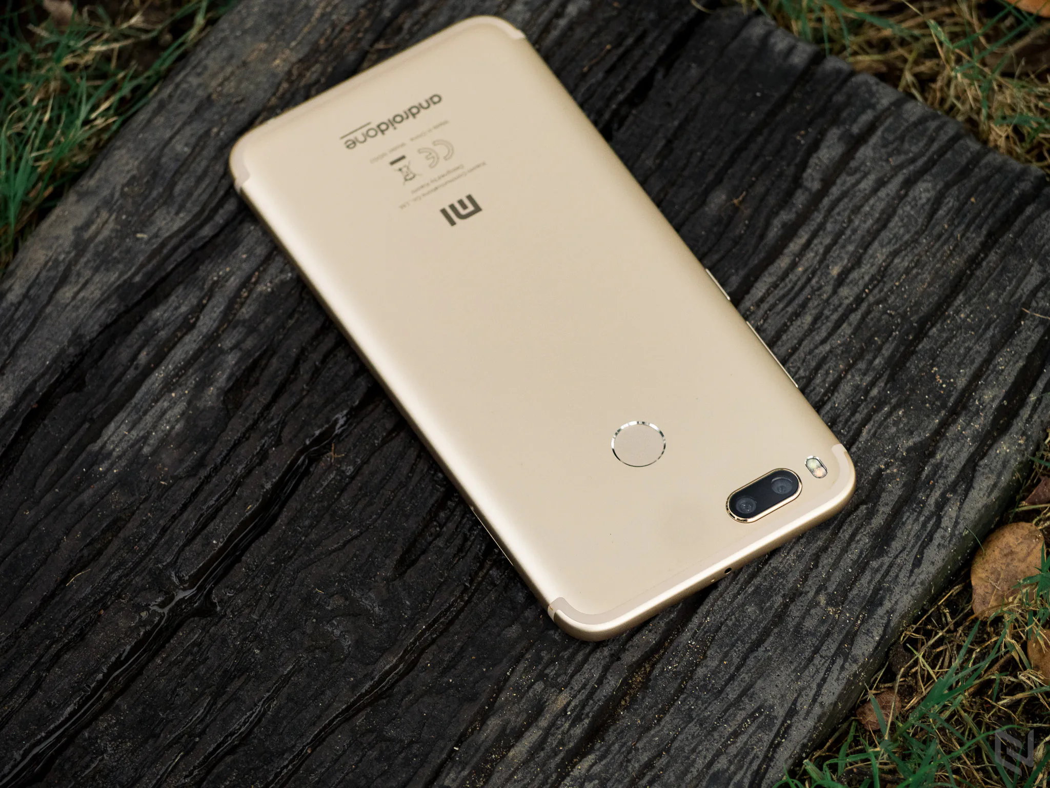 Đánh giá chi tiết Xiaomi Mi A1: Sức hút đến từ bên trong