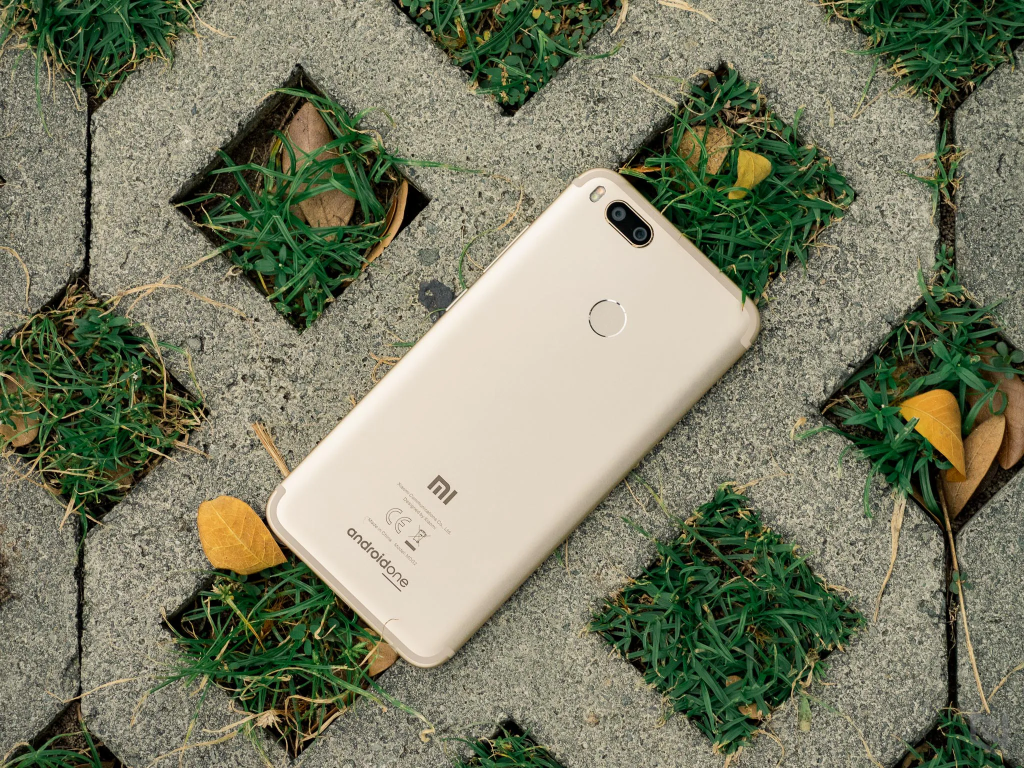 Đánh giá chi tiết Xiaomi Mi A1: Sức hút đến từ bên trong