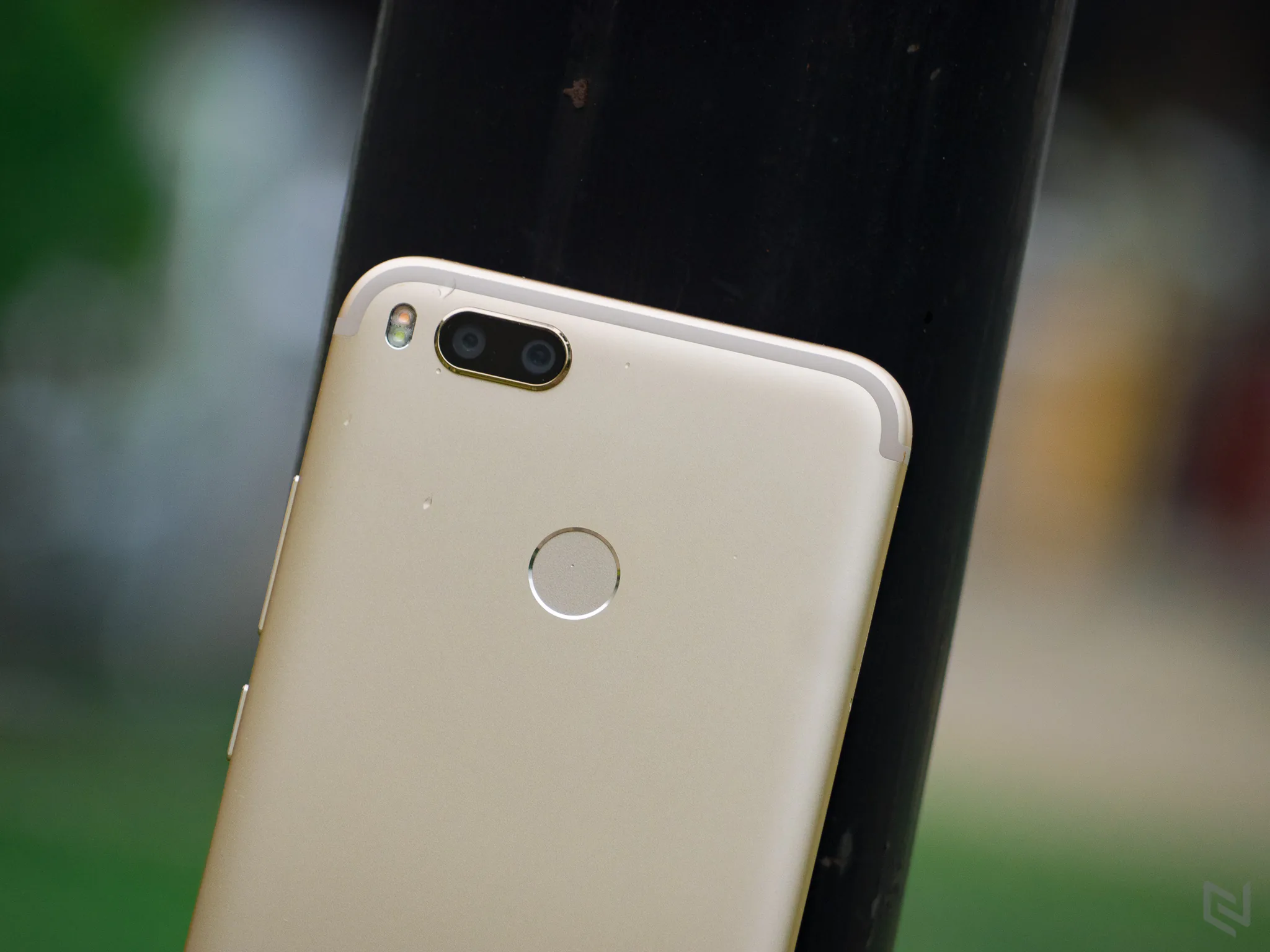 Đánh giá chi tiết Xiaomi Mi A1: Sức hút đến từ bên trong