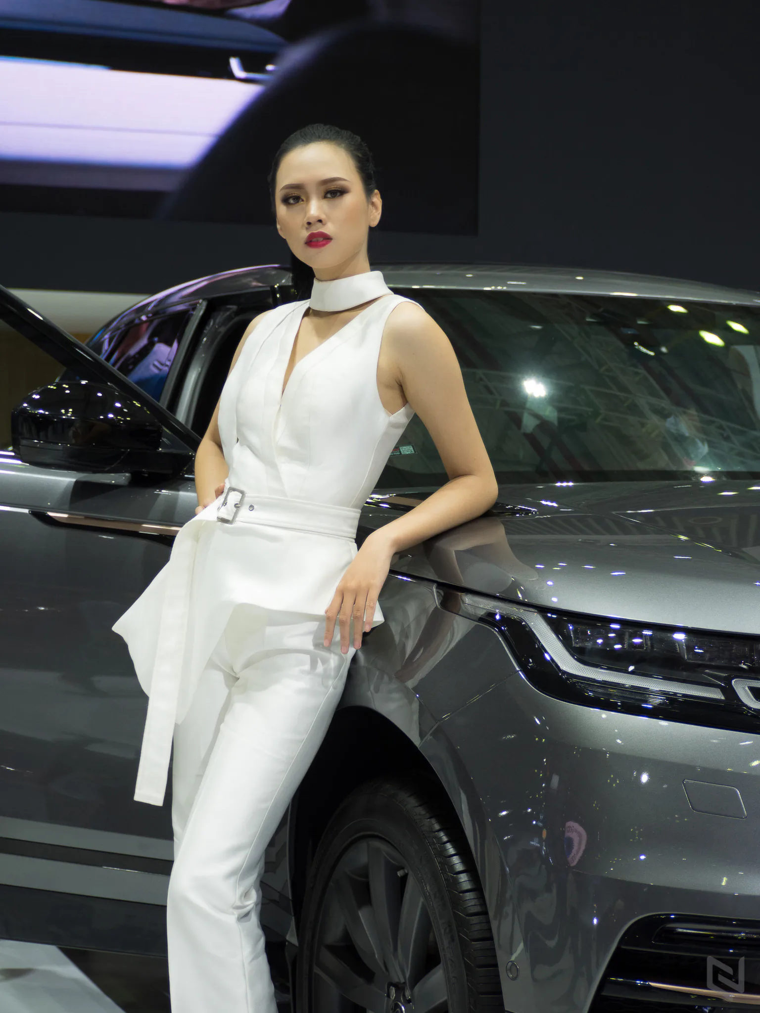 Một vòng triễn lãm Vietnam International Motor Show 2017 ngắm xe và người đẹp