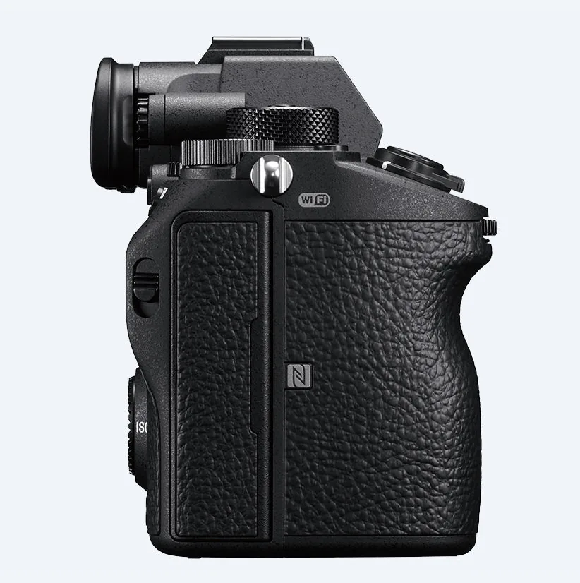 Lộ cấu hình chính thức Sony A7R III, ra mắt cùng ống kính FE 24-105mm G OSS