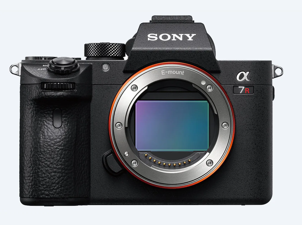 Lộ cấu hình chính thức Sony A7R III, ra mắt cùng ống kính FE 24-105mm G OSS