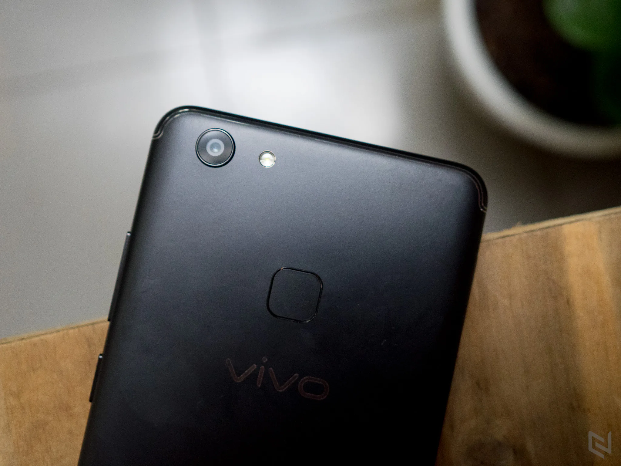 Mở hộp Vivo V7+ và đánh giá nhanh camera Selfie 24MP