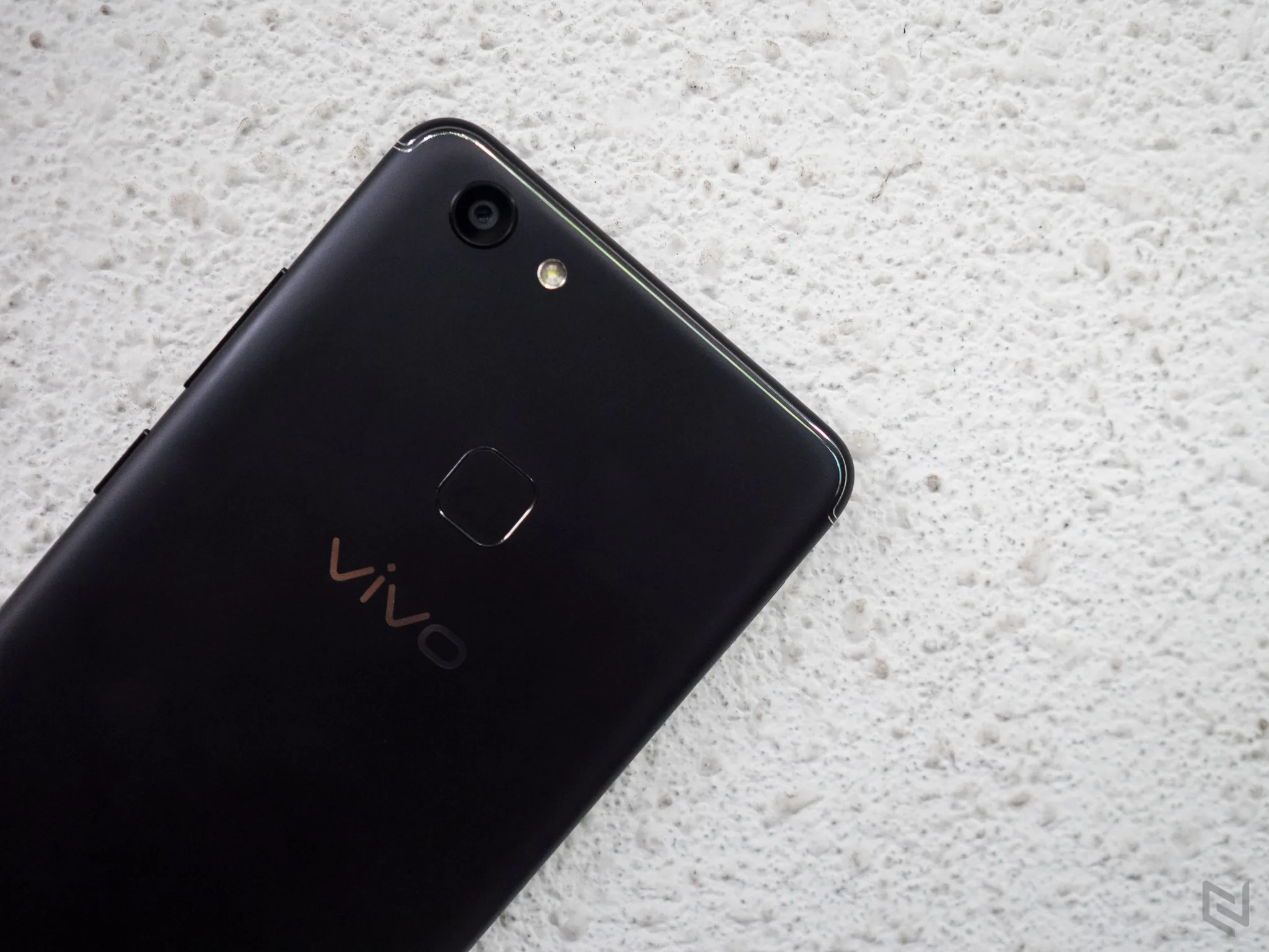 Mở hộp Vivo V7+ và đánh giá nhanh camera Selfie 24MP