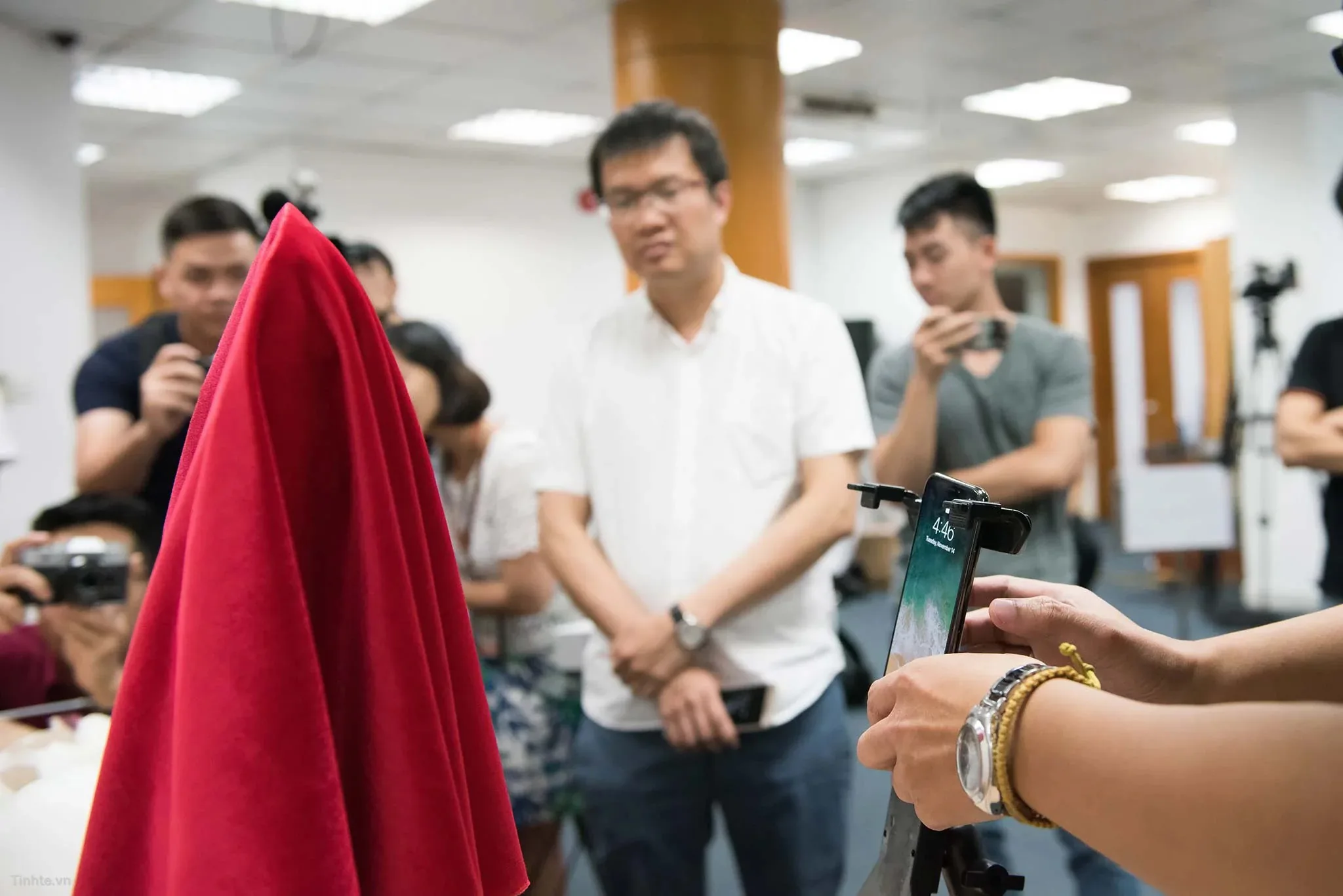 Sự thật việc BKAV "hack" FaceID trên iPhone X