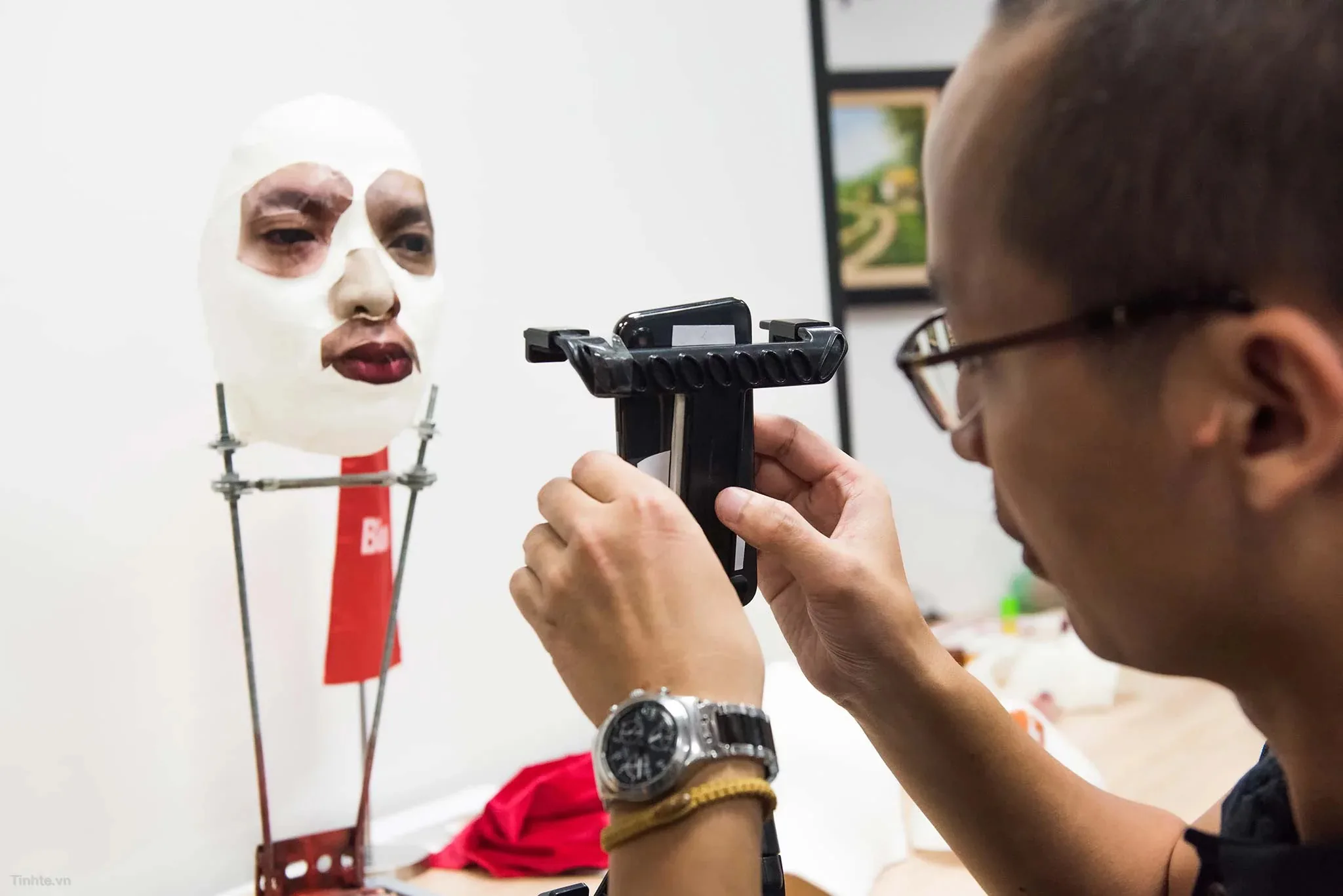 Sự thật việc BKAV "hack" FaceID trên iPhone X