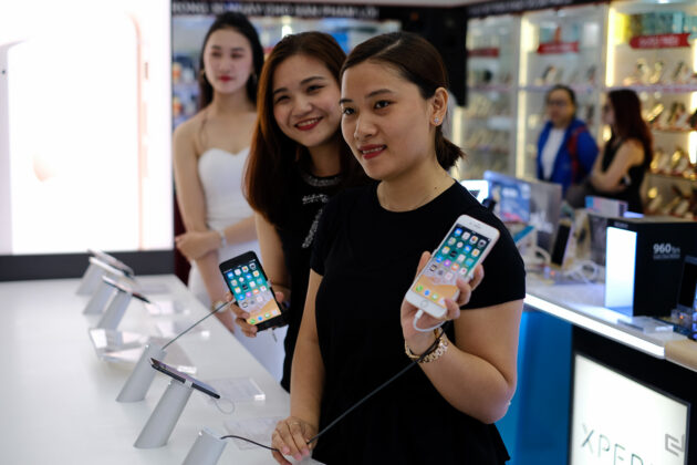 iPhone 8/8 Plus chính hãng đã lên kệ tại Việt Nam