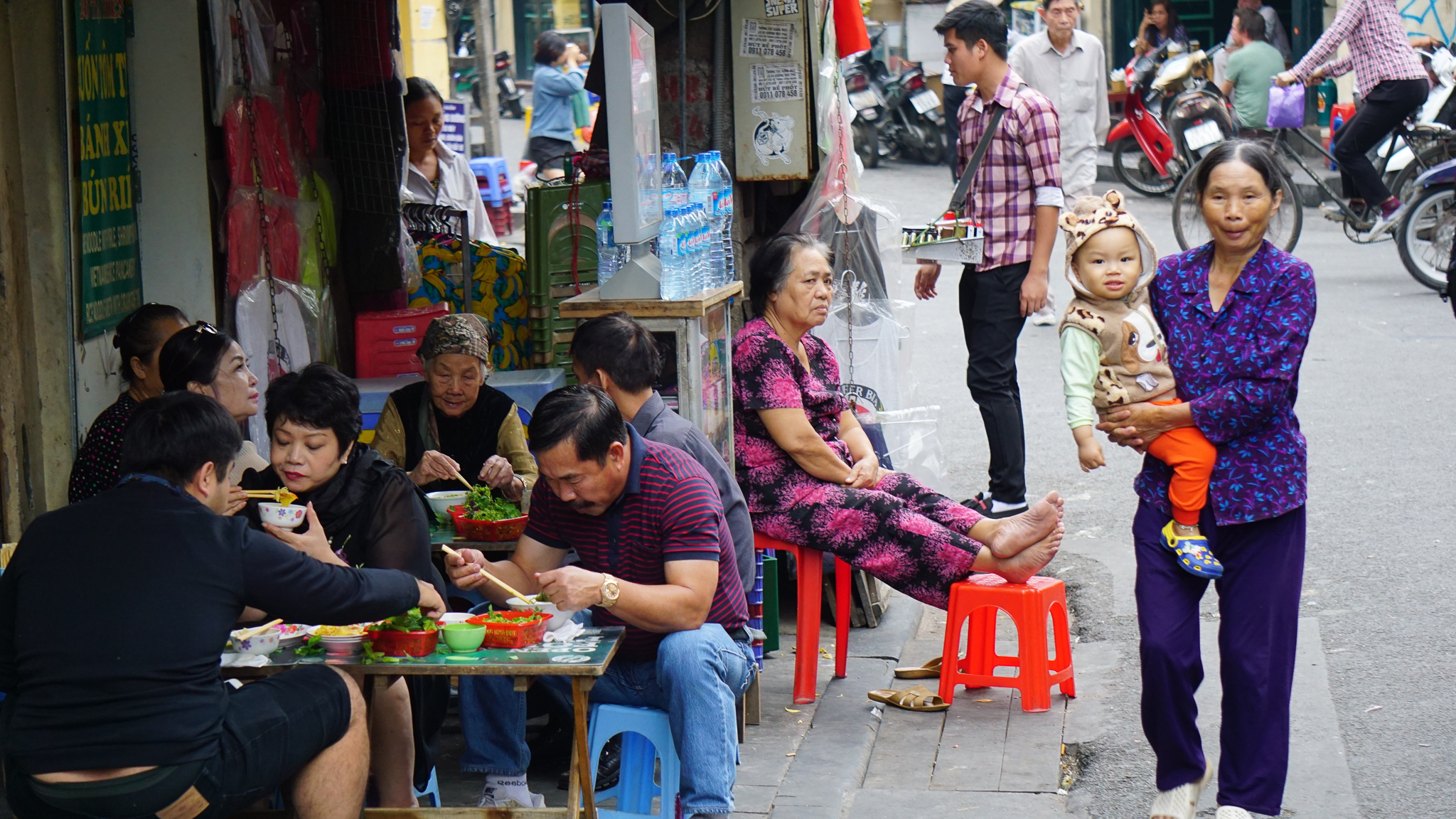 Công bố kết quả cuộc thi sáng tác ảnh nhanh Canon PhotoMarathon tại Hà Nội