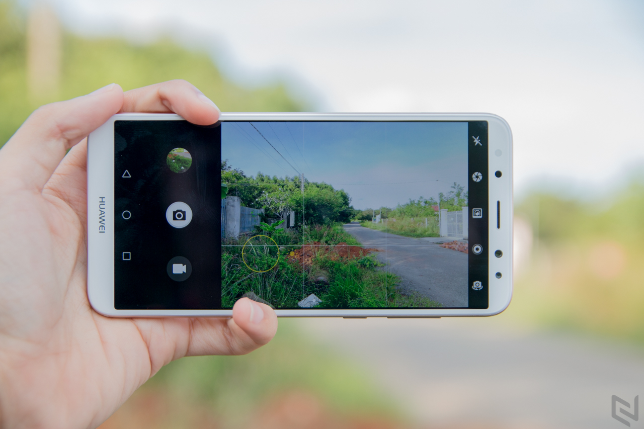 Huawei Nova 2i: màn hình FullView, 4 camera, giá tầm trung