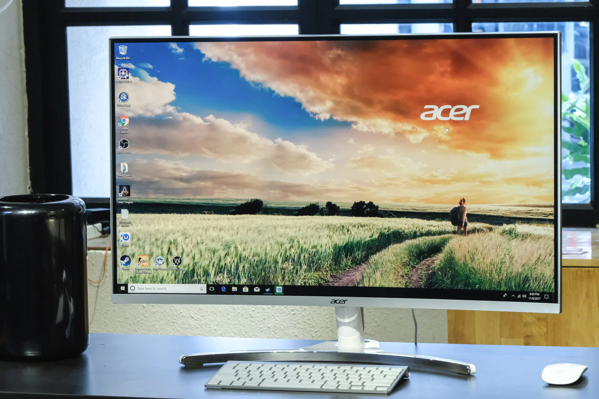 Trên tay nhanh màn hình cong Acer 32-inch ED322Q: Thêm một lựa chọn đáng cân nhắc