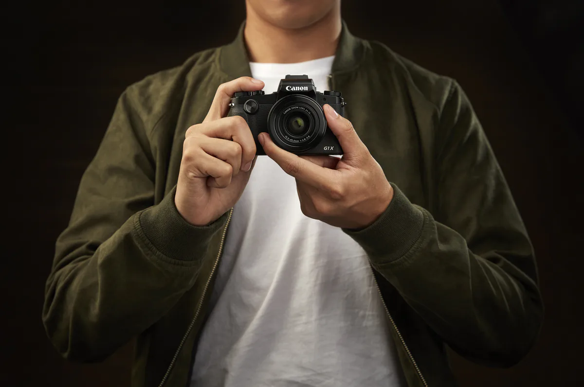 Canon PowerShot G1 X Mark III máy ảnh compact cảm biến kích cỡ APS-C