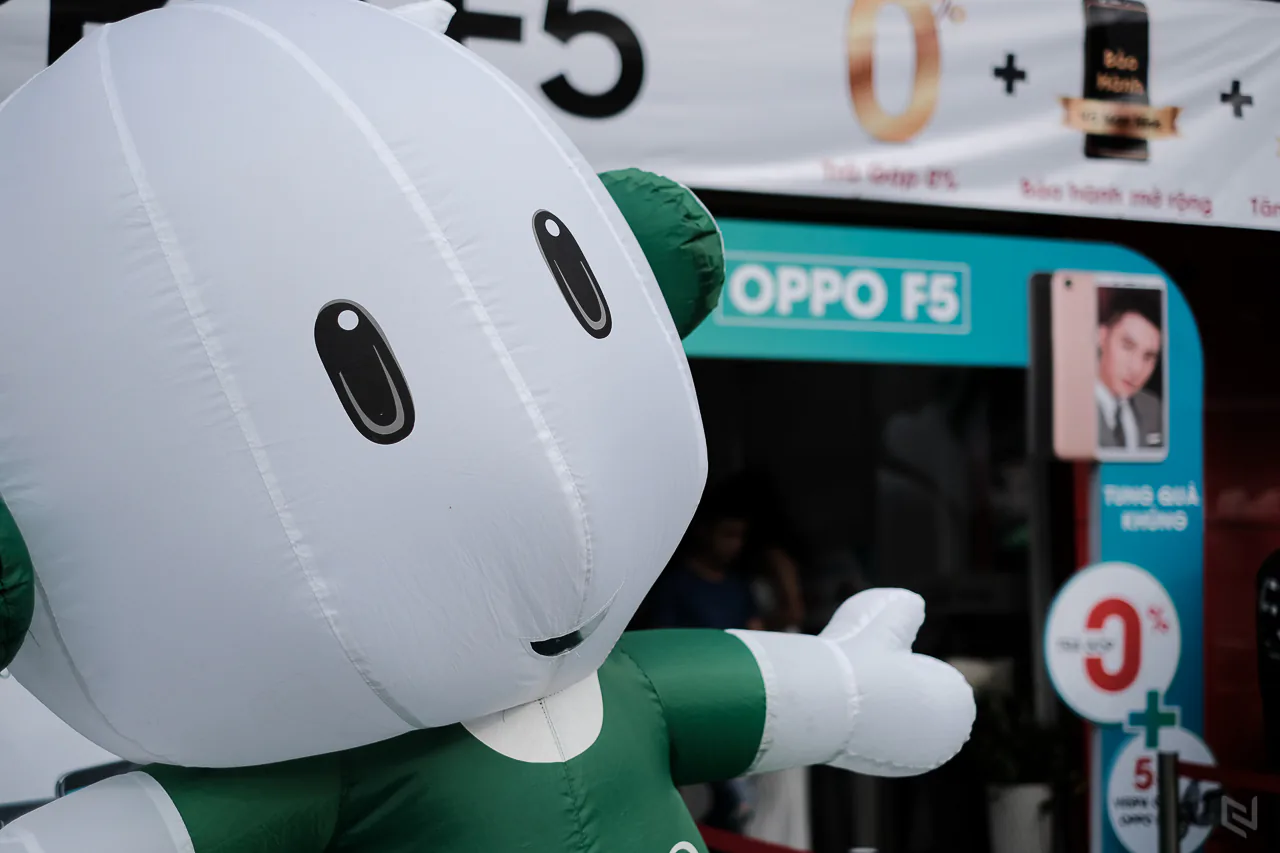 OPPO F5 chính thức mở bán, đạt kỷ lục 30.000 đơn hàng đặt cọc