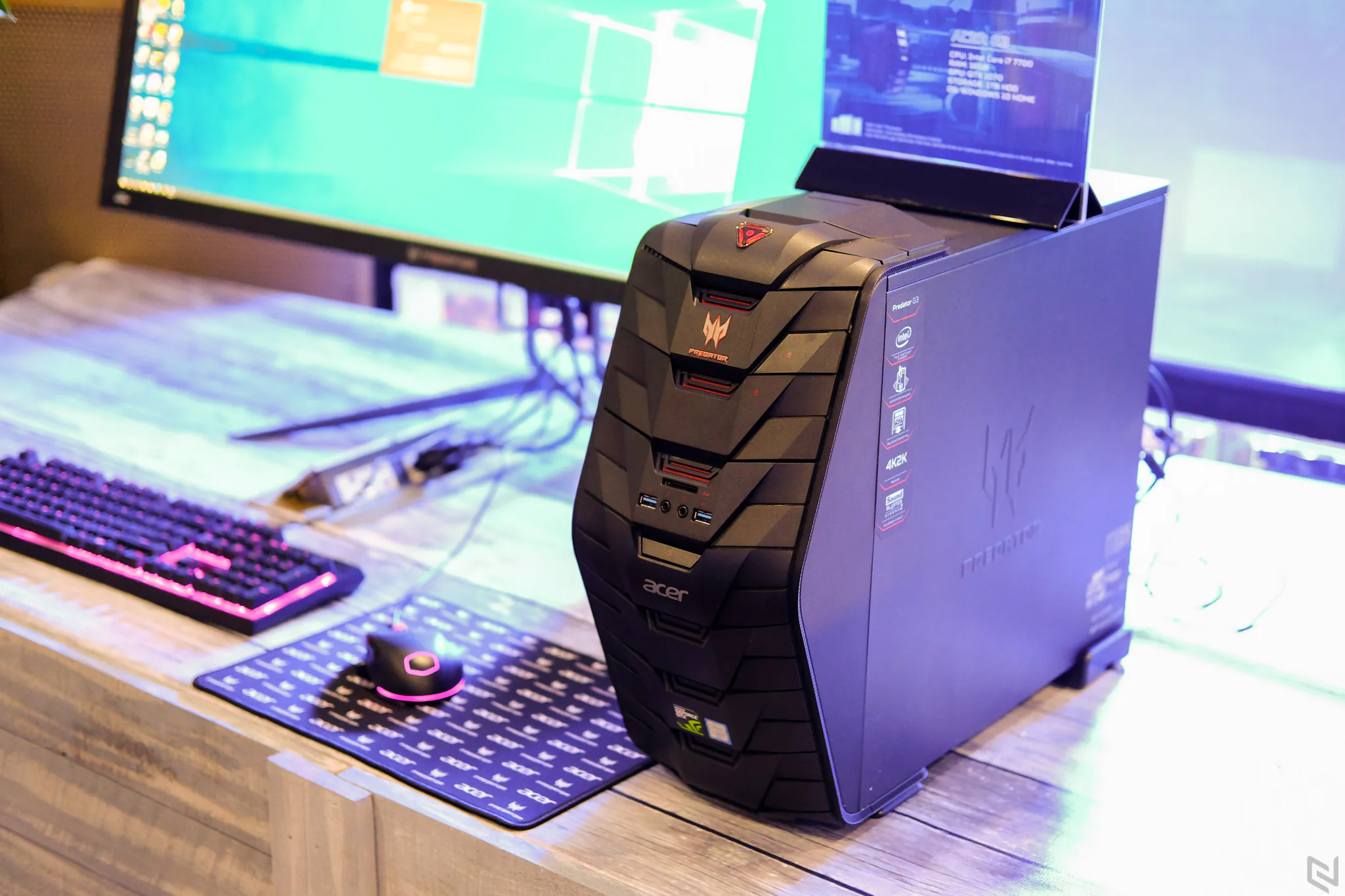 Offline trải nghiệm Preadator Helios 300 cùng caster ViruSs