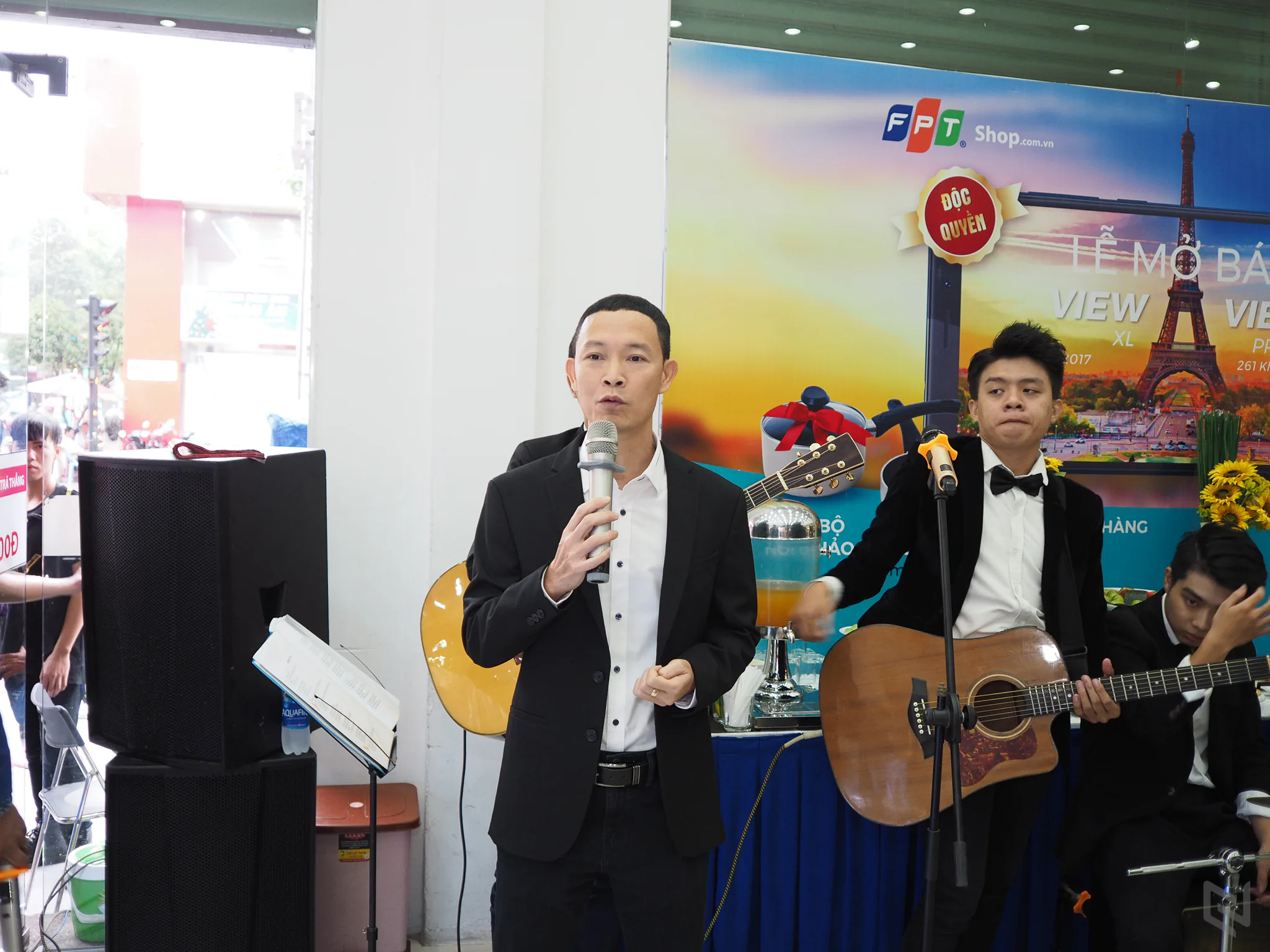 FPT Shop hỗ trợ lãi suất 0% cho bộ đôi Wiko vừa lên kệ là View XL và View Prime