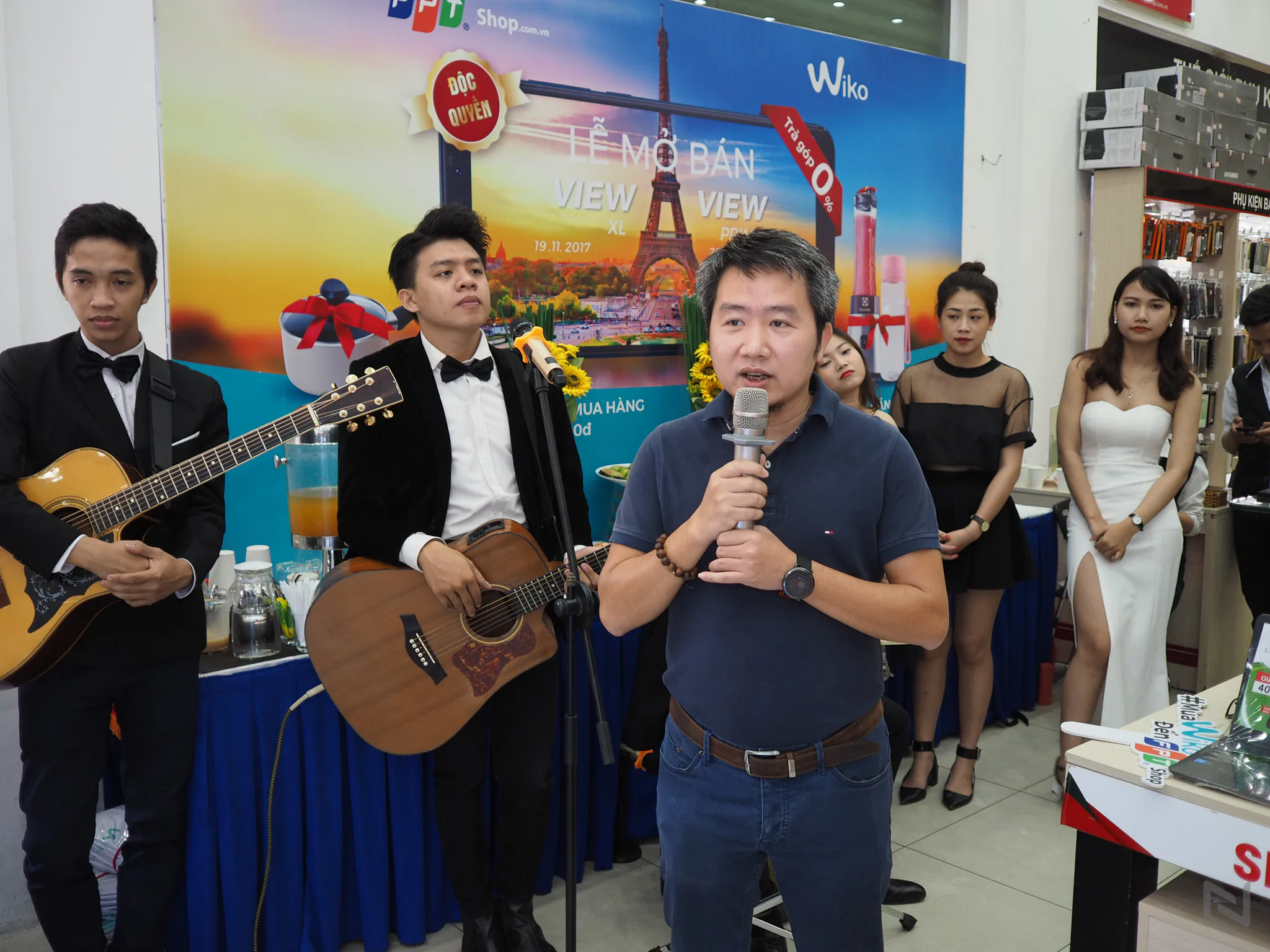 FPT Shop hỗ trợ lãi suất 0% cho bộ đôi Wiko vừa lên kệ là View XL và View Prime