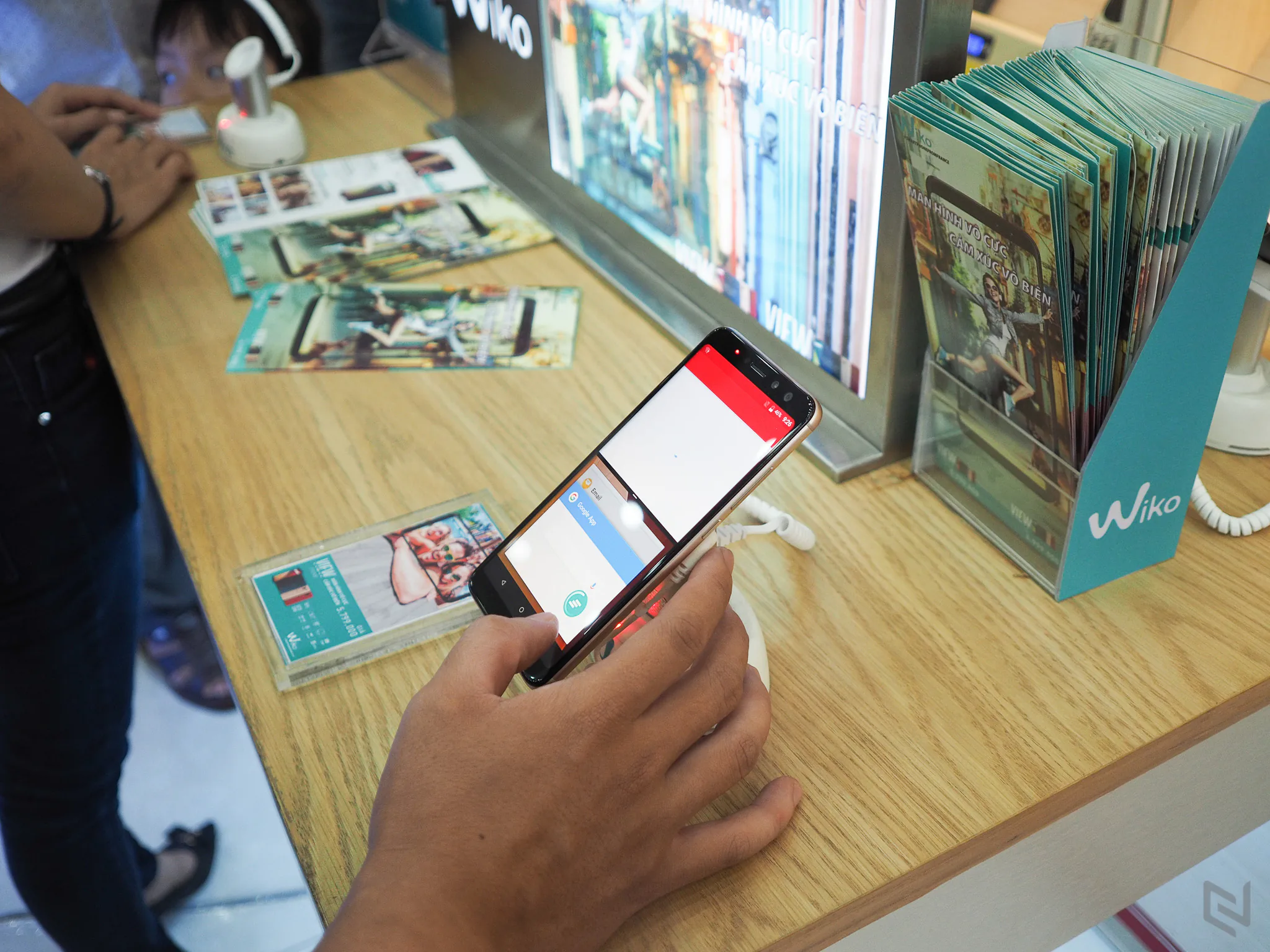 FPT Shop hỗ trợ lãi suất 0% cho bộ đôi Wiko vừa lên kệ là View XL và View Prime