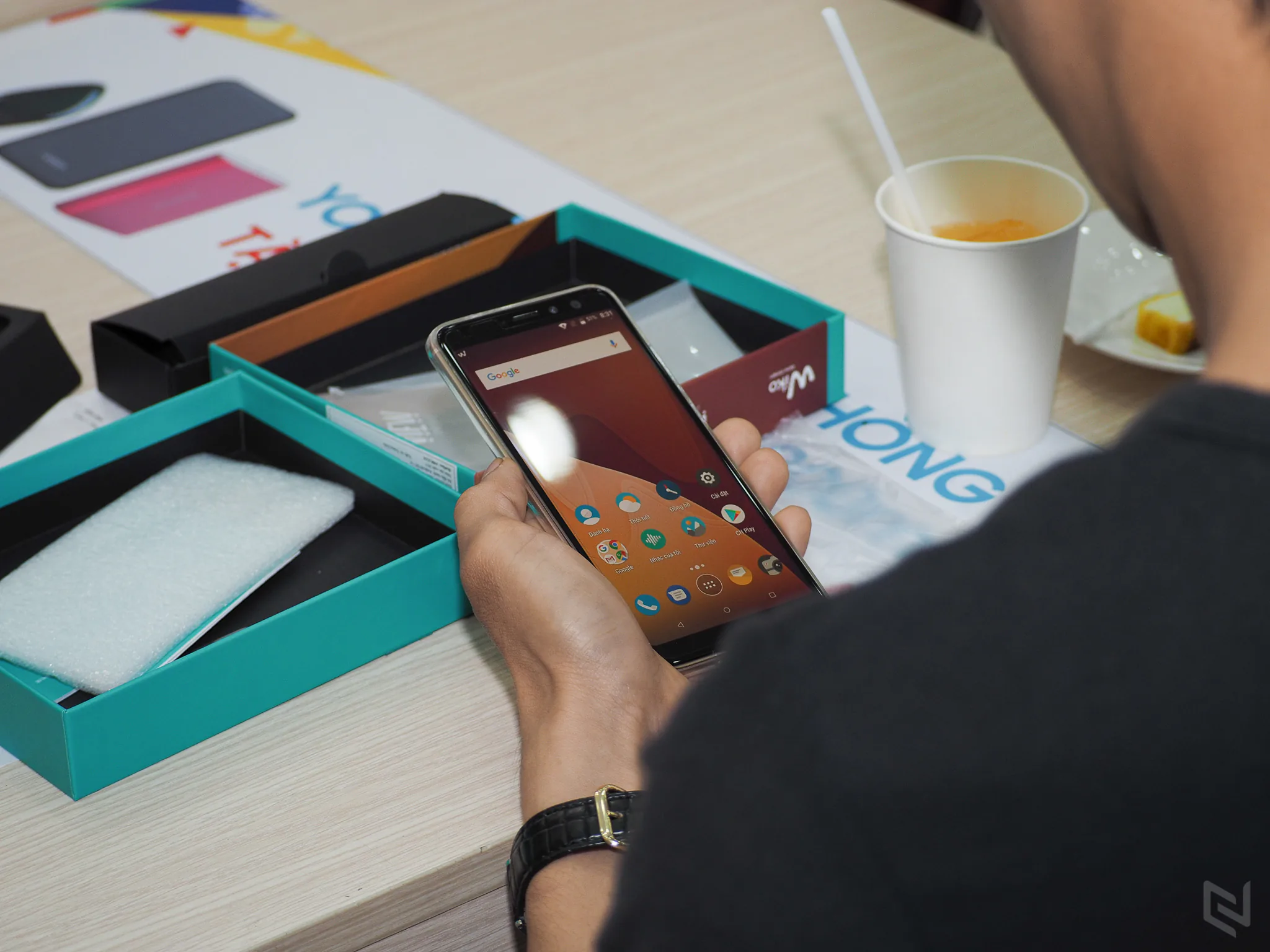 FPT Shop hỗ trợ lãi suất 0% cho bộ đôi Wiko vừa lên kệ là View XL và View Prime