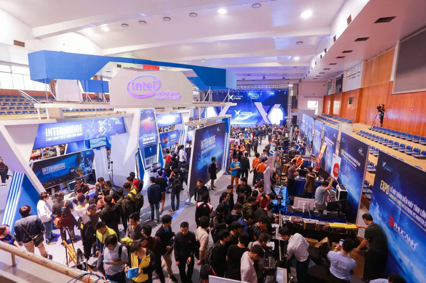 Mưa quà tặng tại Extreme PC Master mùa 4 diễn ra tại Hà Nội vào tháng 1 tới
