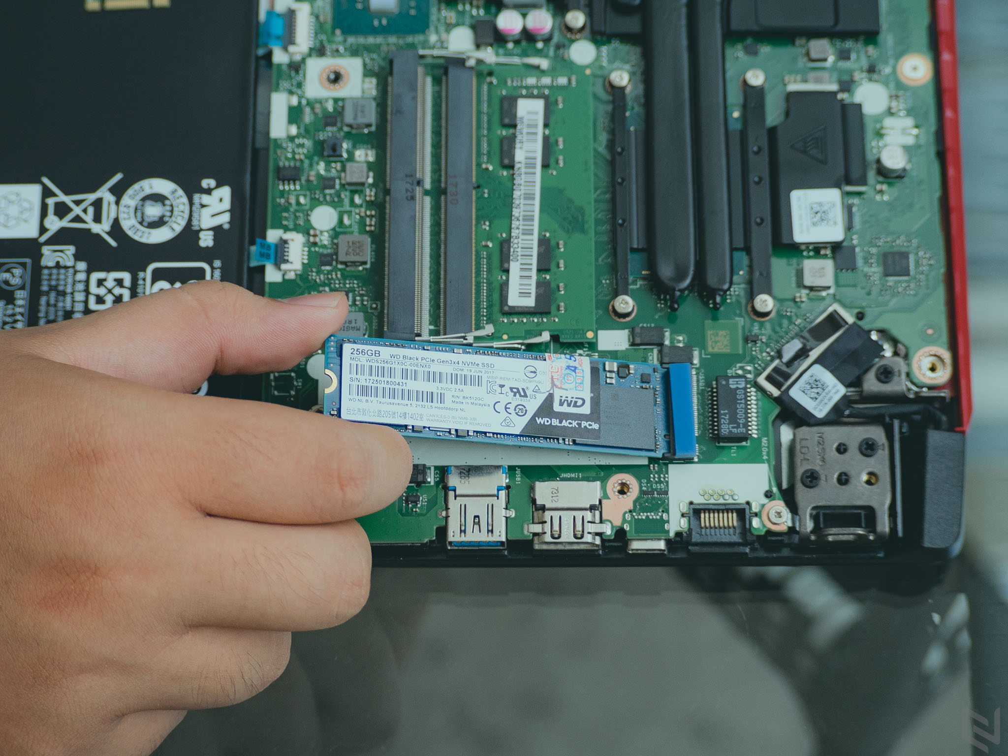 Nâng cấp RAM hay SSD, nên chọn cái nào trước sẽ có lợi hơn?
