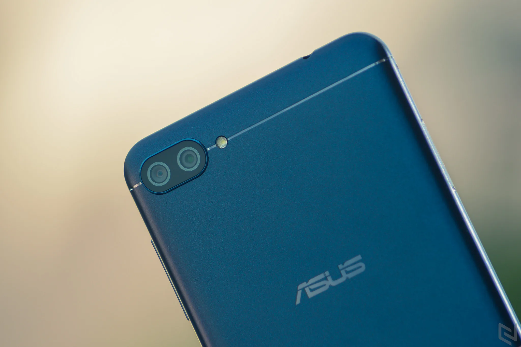 Trên tay và đánh giá chi tiết Pin Asus Zenfone 4 Max ZC520KL