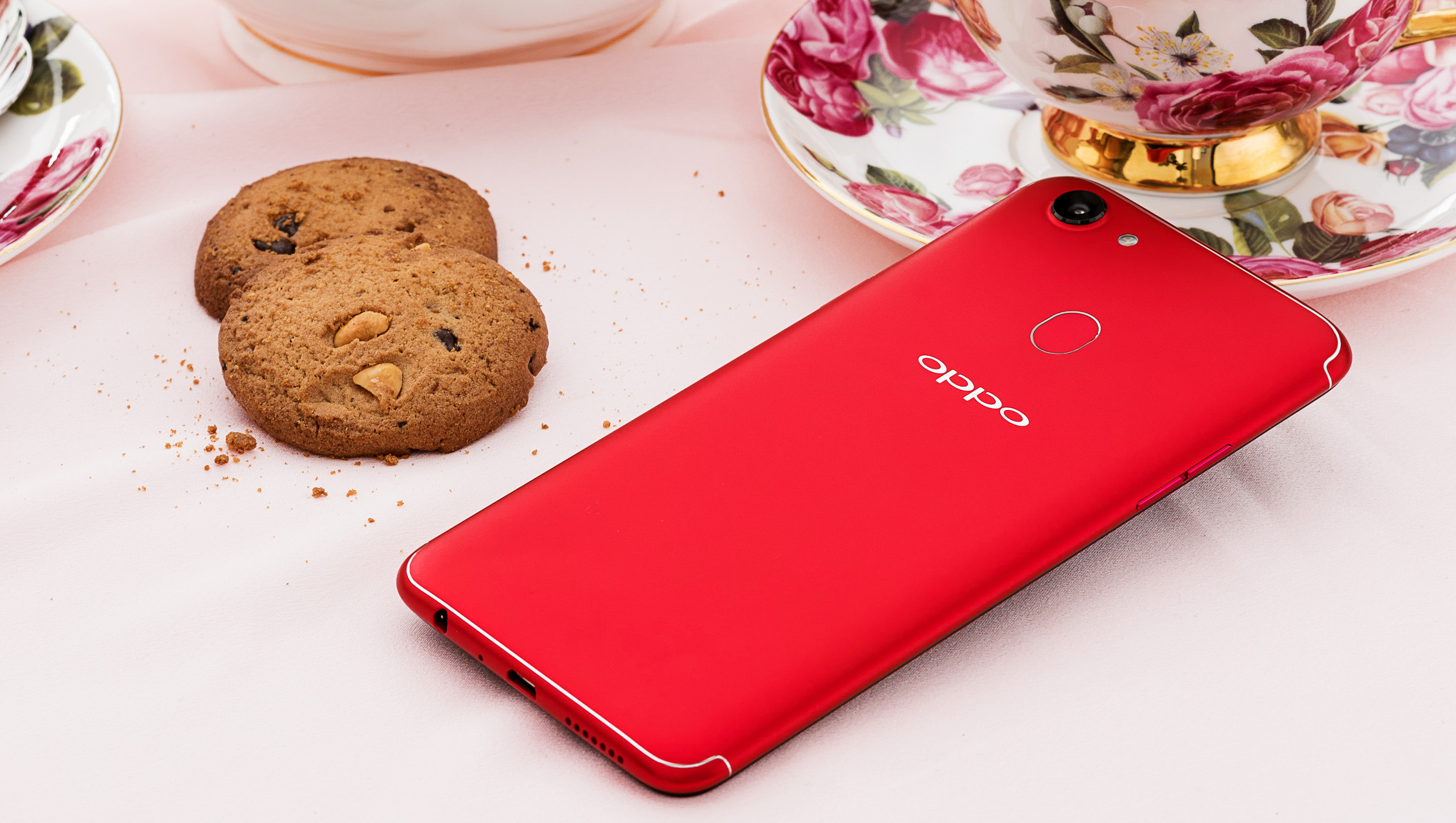 OPPO ra mắt bản F5 6GB màu RED, sắc màu mới cho mùa lễ hội